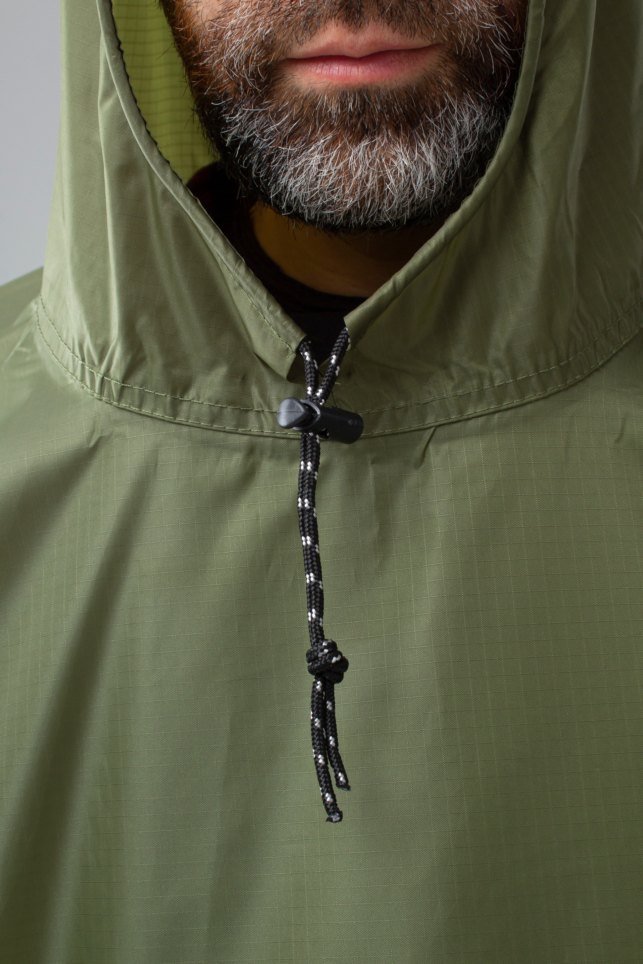 Дождевик — Никита. Фото для маркетплейсов в самых сочных локациях города Сочи