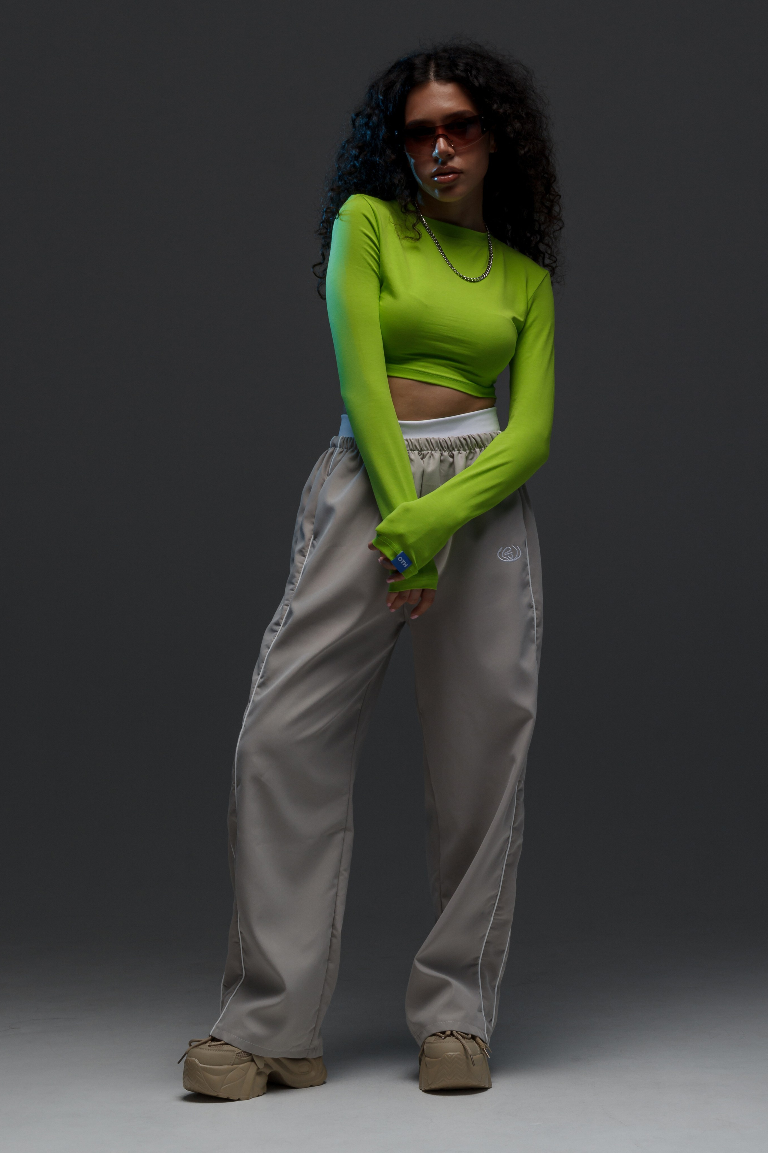 Лонгслив — Элана. Фото для маркетплейсов в самых сочных локациях города Сочи