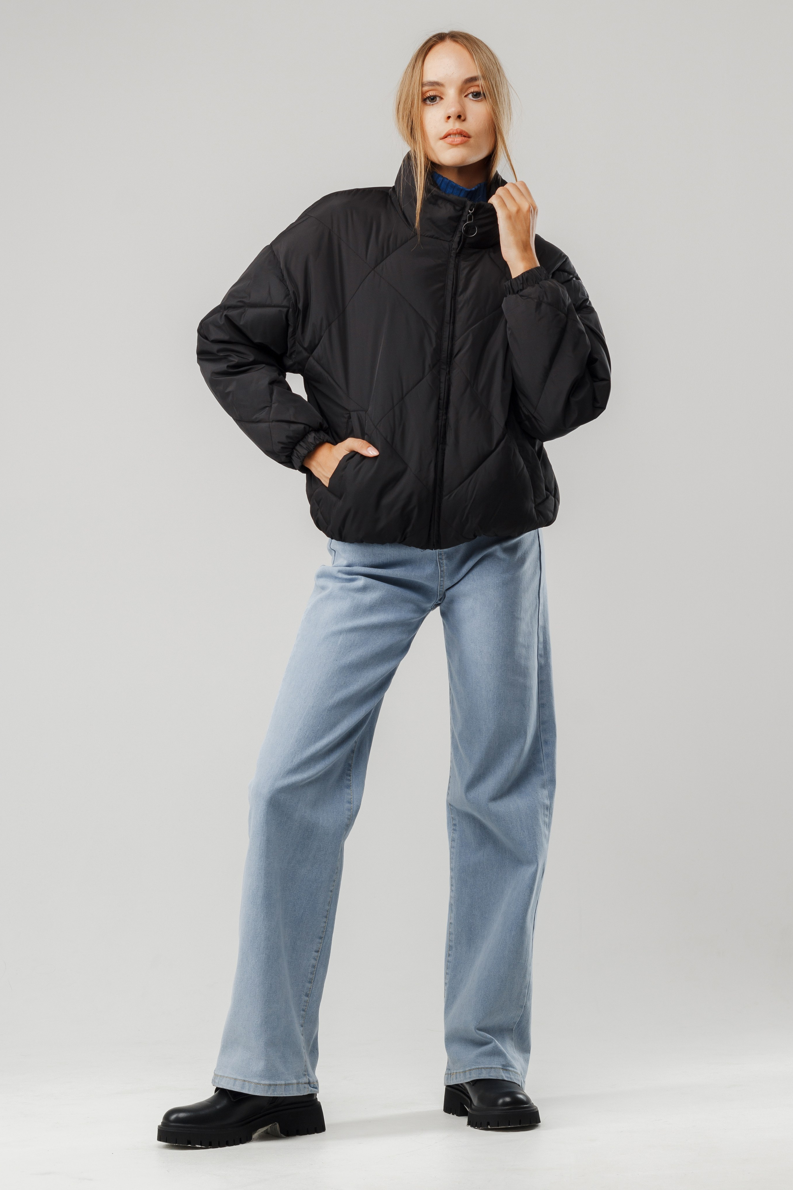 Куртка — Полина. Фото для маркетплейсов в самых сочных локациях города Сочи