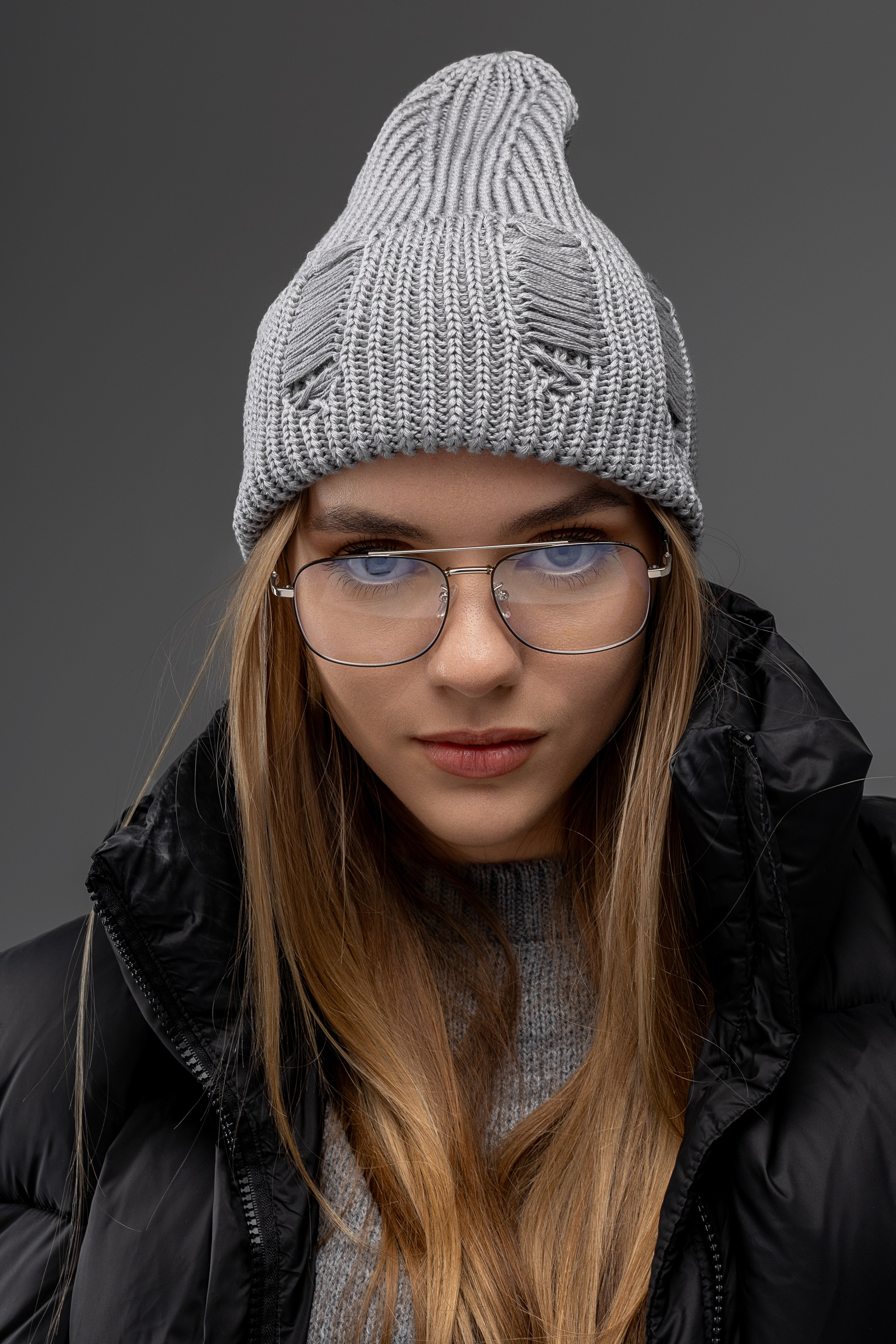 Шапки. Фото для маркетплейсов в самых сочных локациях города Сочи