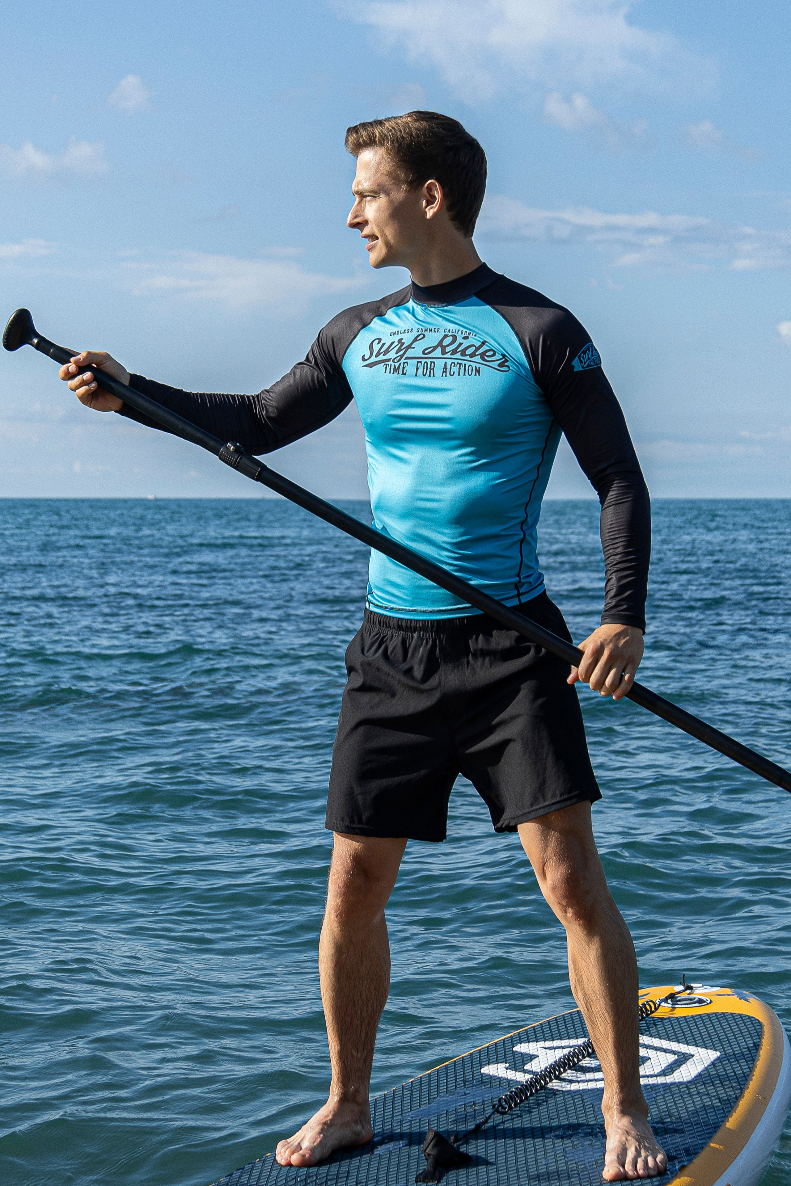 Николай. Стрит съемки для маркетплейсов в Сочи | ИИ контент | fashionprod