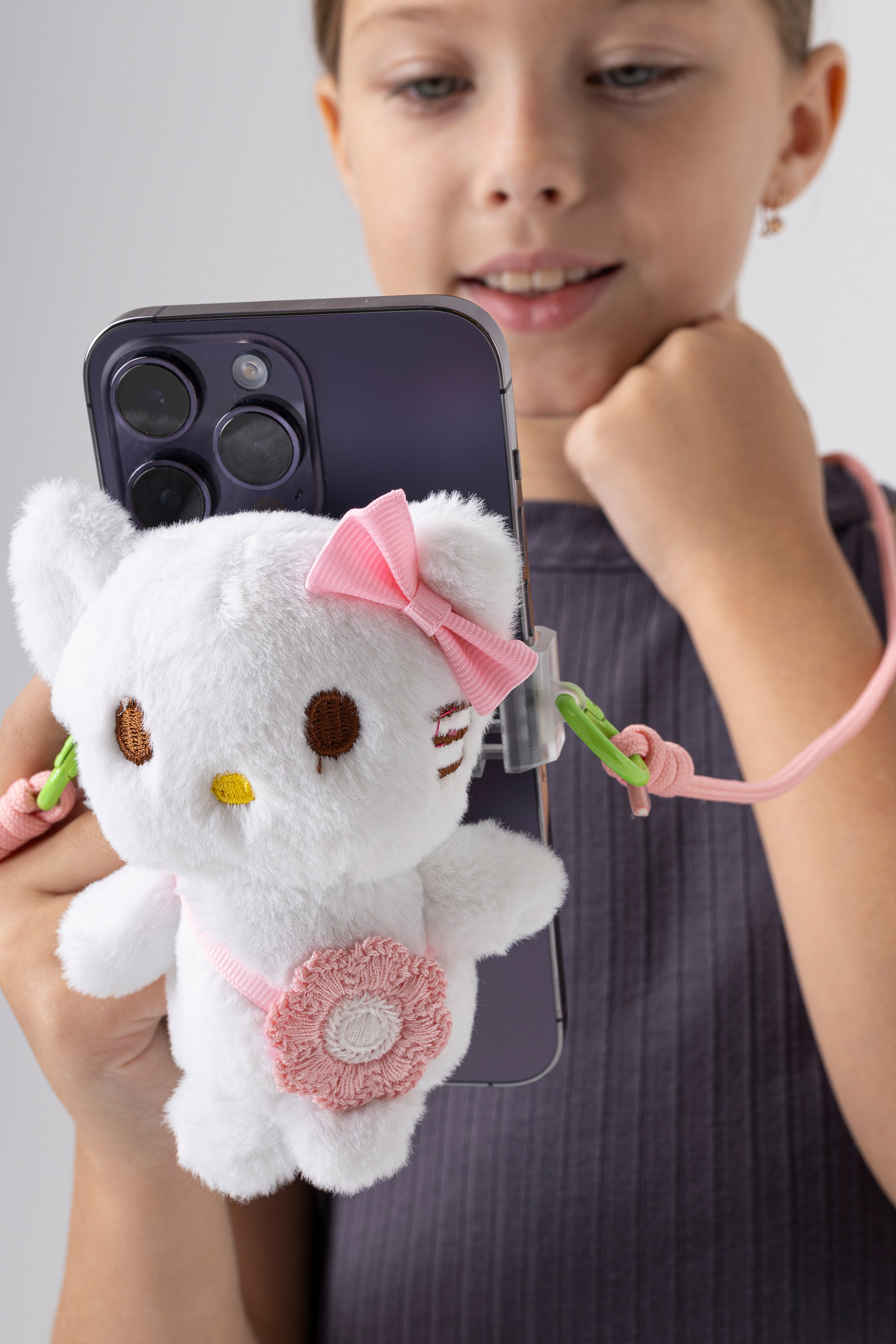 Держатели. Фото для маркетплейсов в самых сочных локациях города Сочи