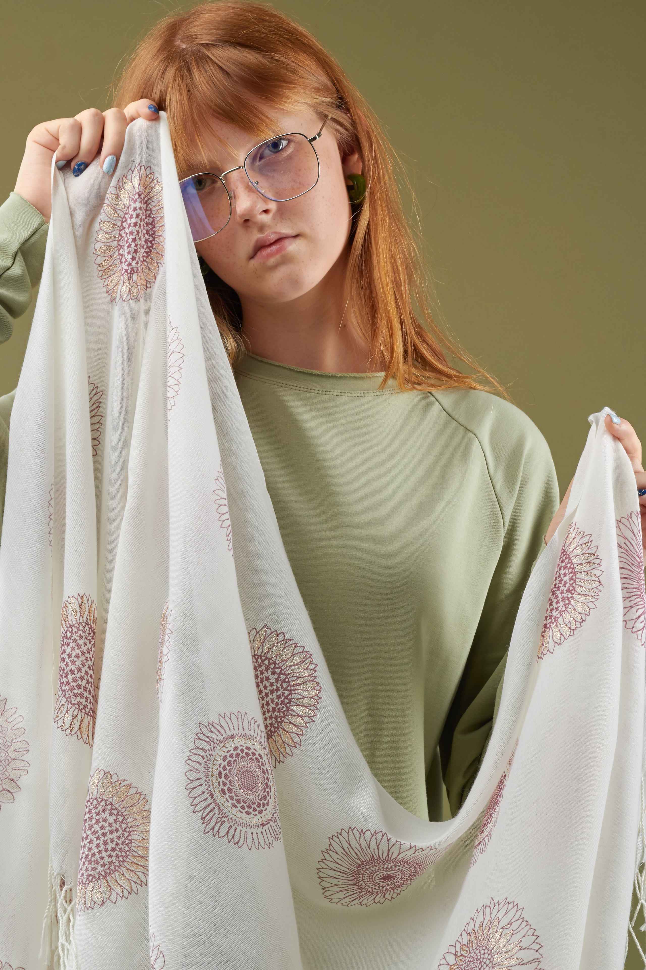 Платки — Милана. Фото для маркетплейсов в самых сочных локациях города Сочи