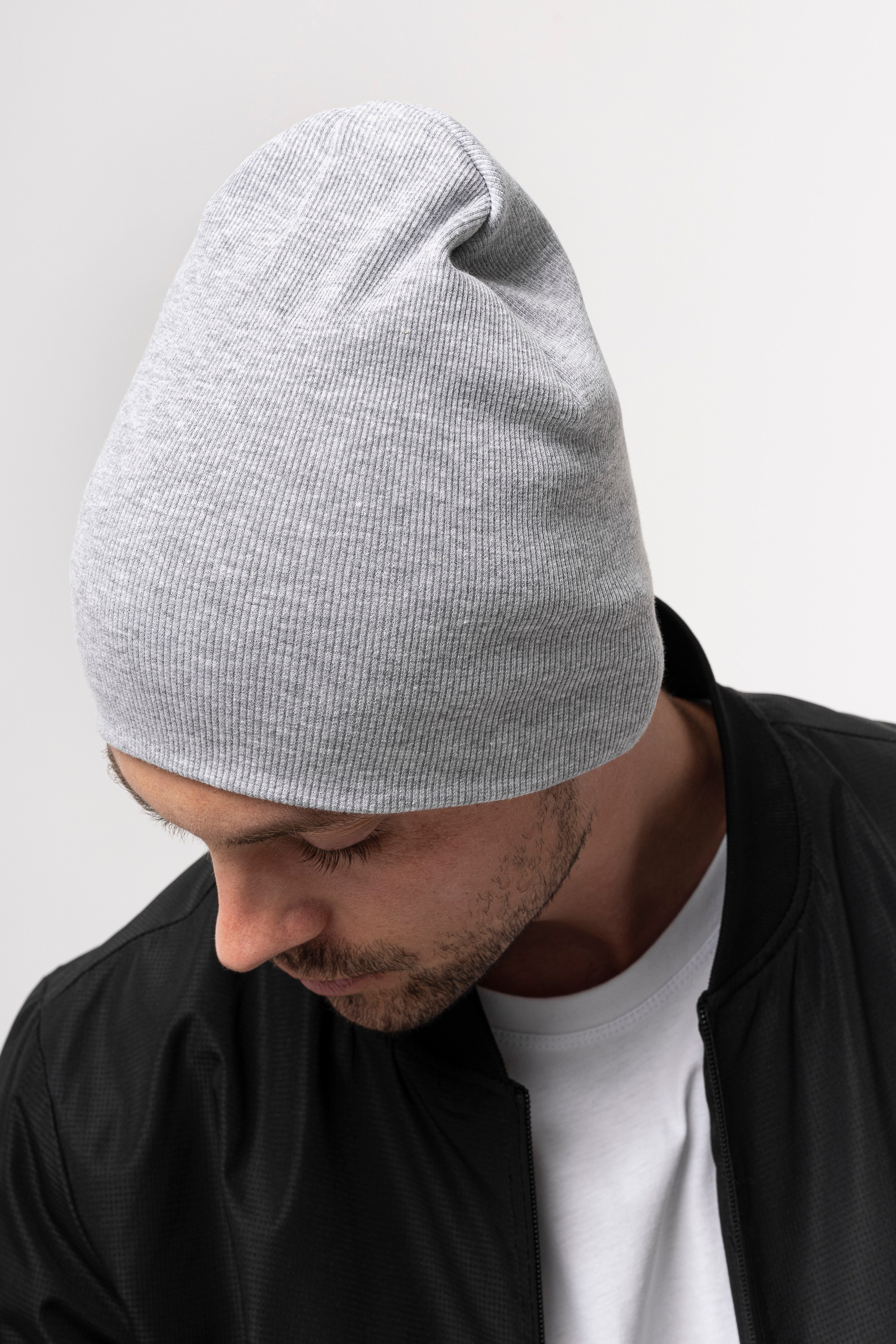 Шапки — Денис. Фото для маркетплейсов в самых сочных локациях города Сочи