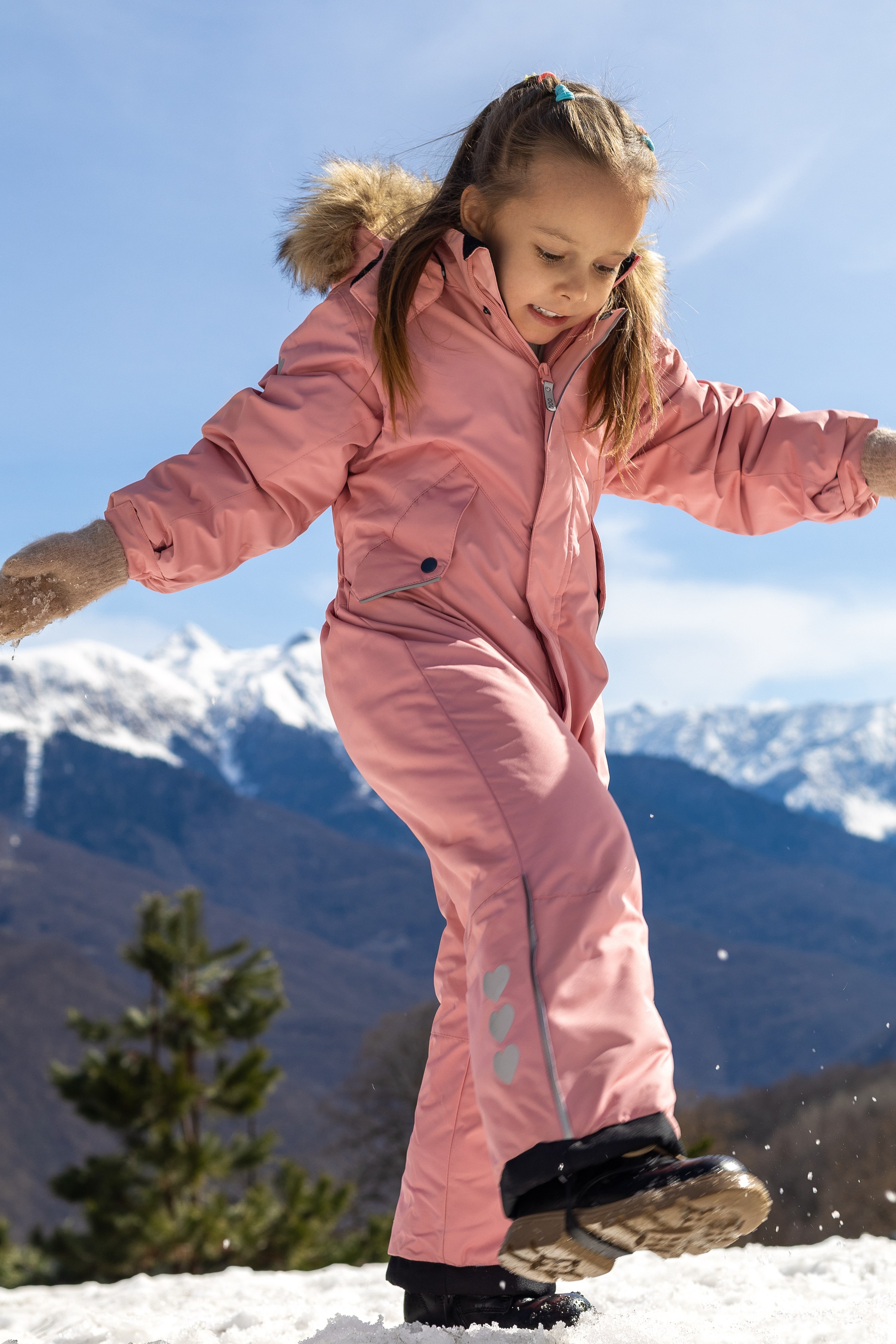 Пуховики. Фото для маркетплейсов в самых сочных локациях города Сочи