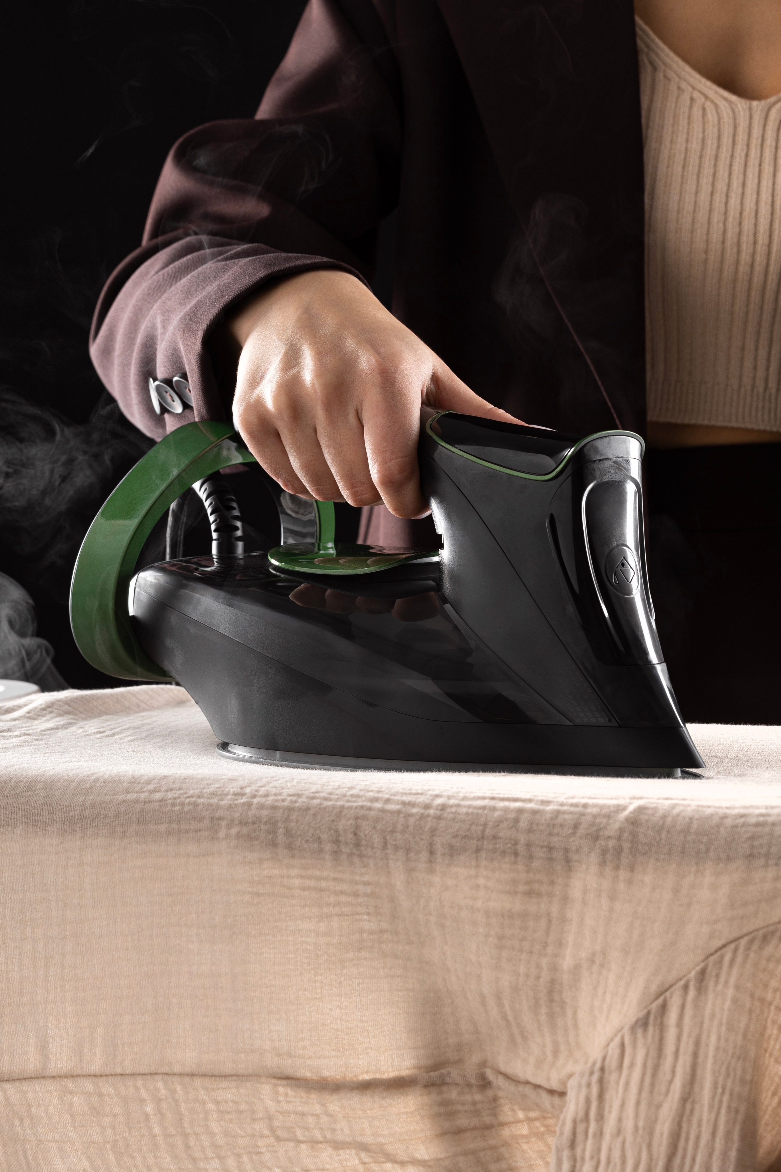 Утюг. Фото для маркетплейсов в самых сочных локациях города Сочи