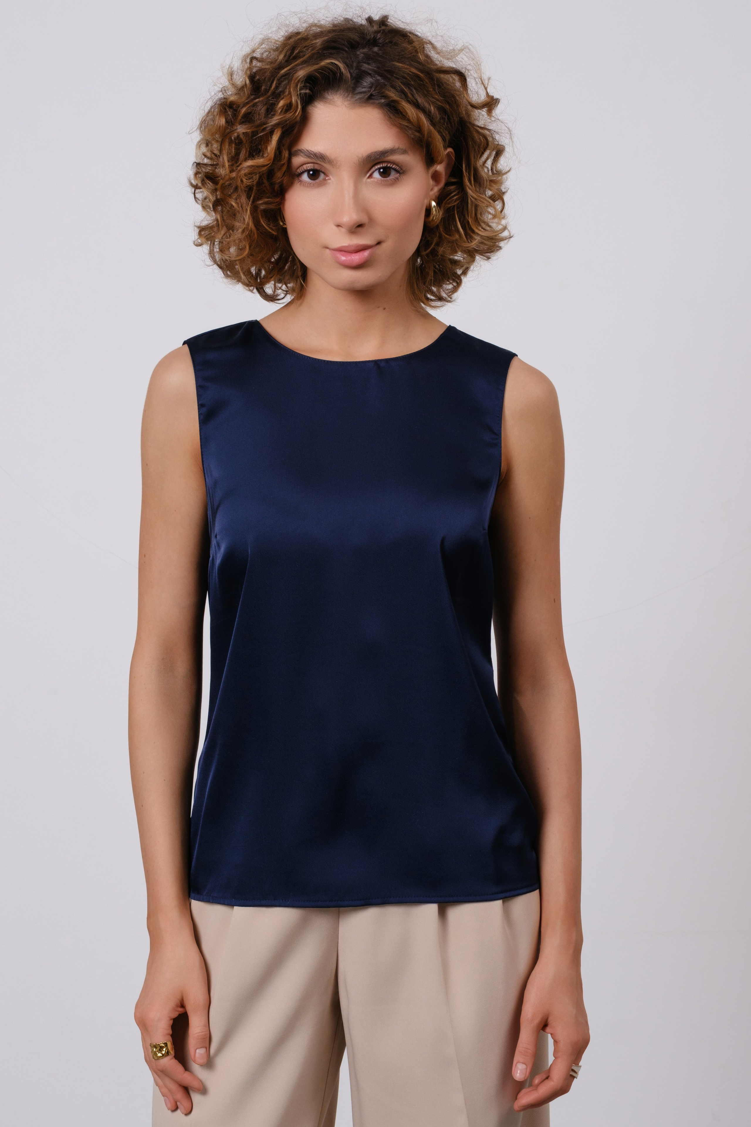 Блузки. Фото для маркетплейсов в самых сочных локациях города Сочи