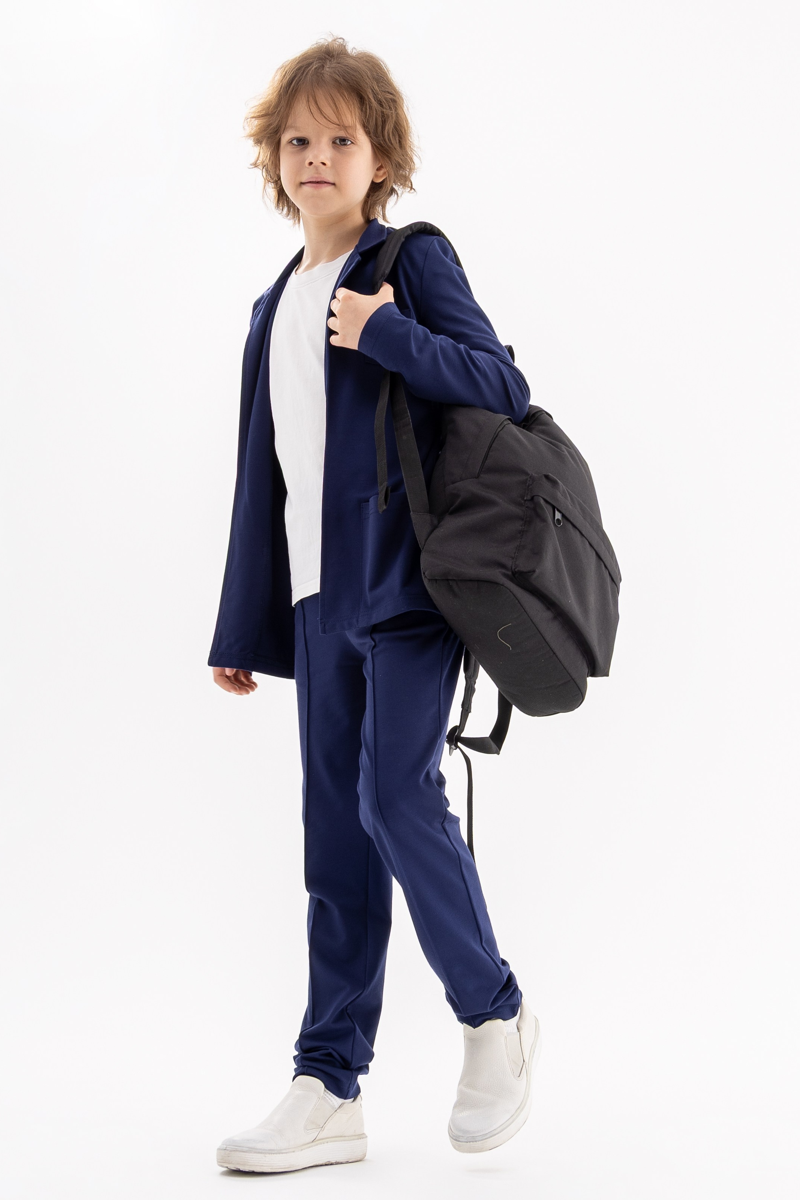 Костюм. Фото для маркетплейсов в самых сочных локациях города Сочи