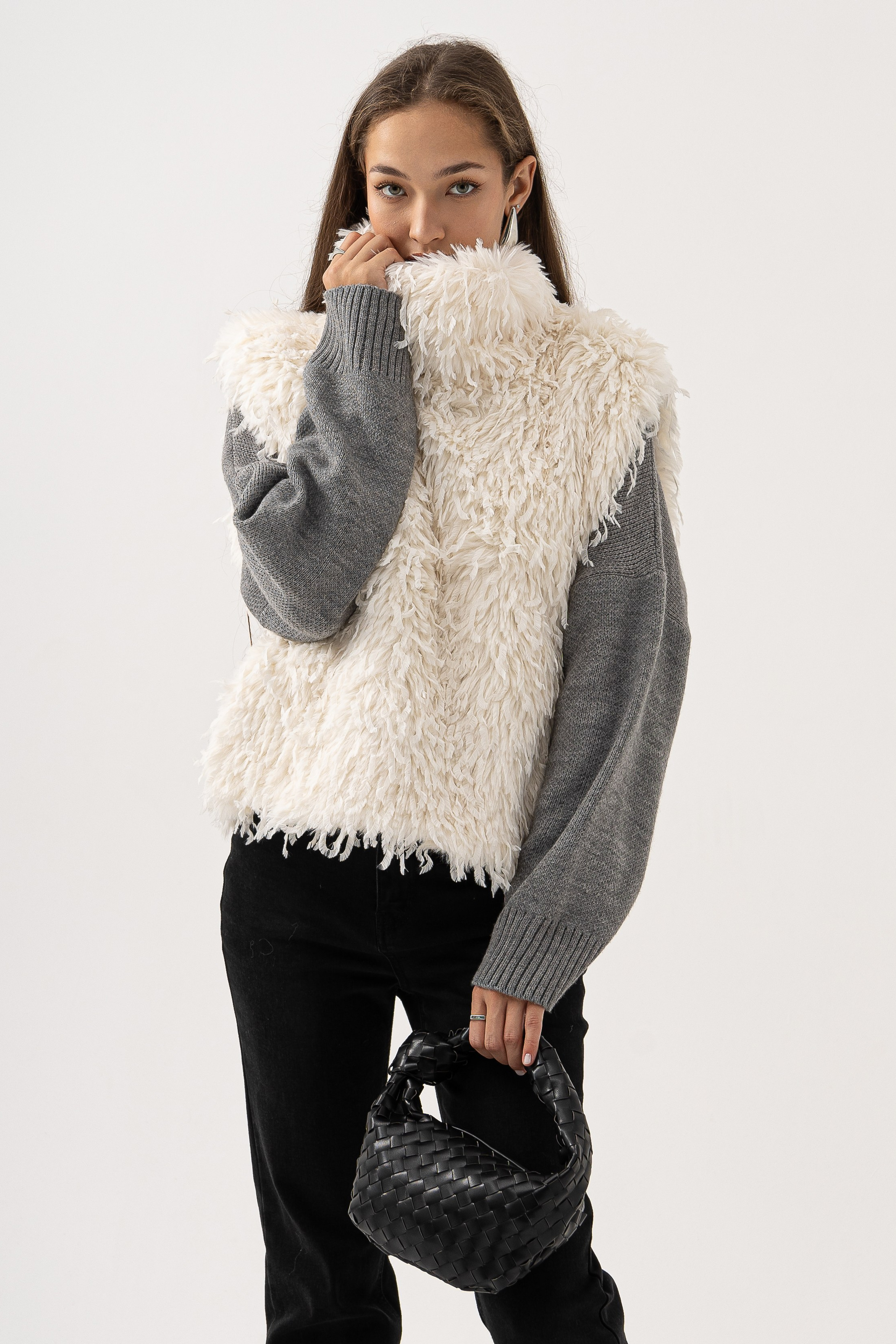 Манишки. Фото для маркетплейсов в самых сочных локациях города Сочи