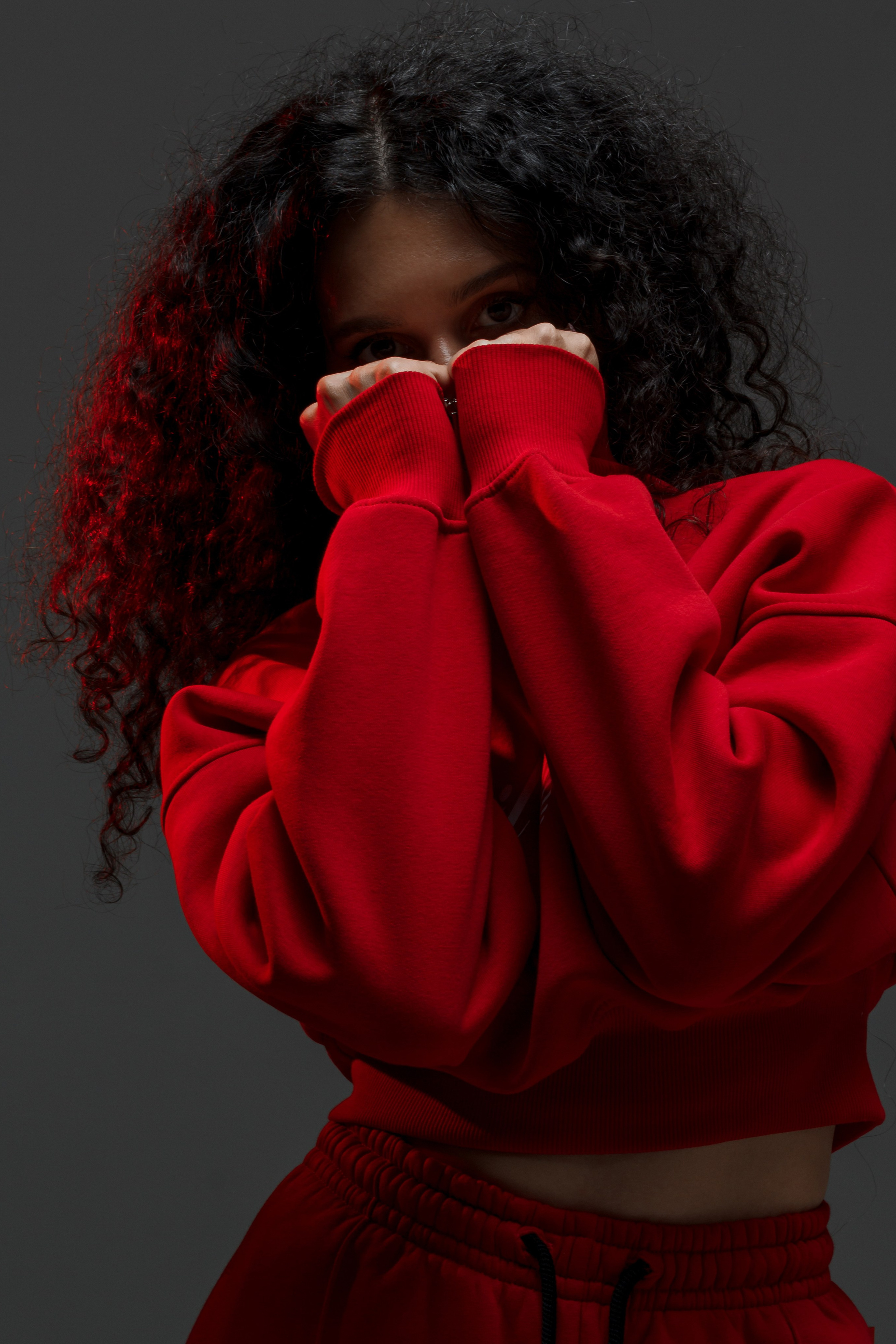 Костюм — Элана. Фото для маркетплейсов в самых сочных локациях города Сочи