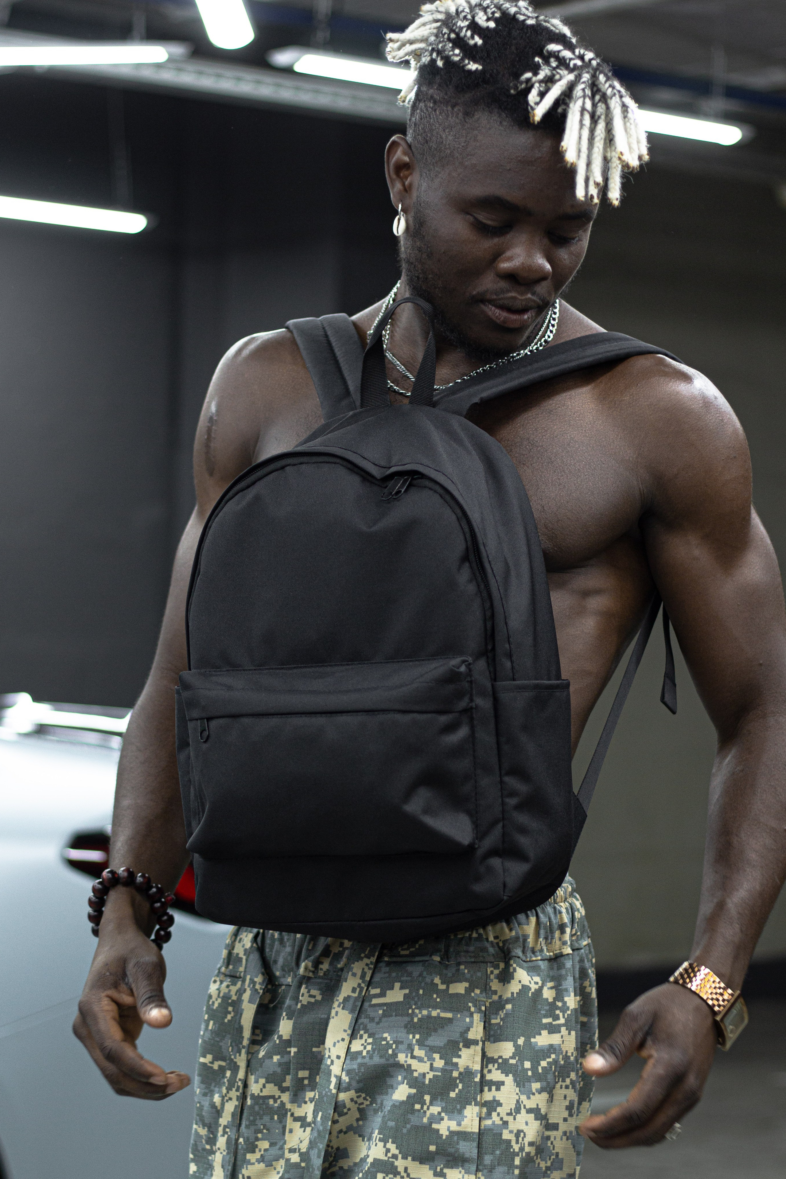 Рюкзак. Фото для маркетплейсов в самых сочных локациях города Сочи