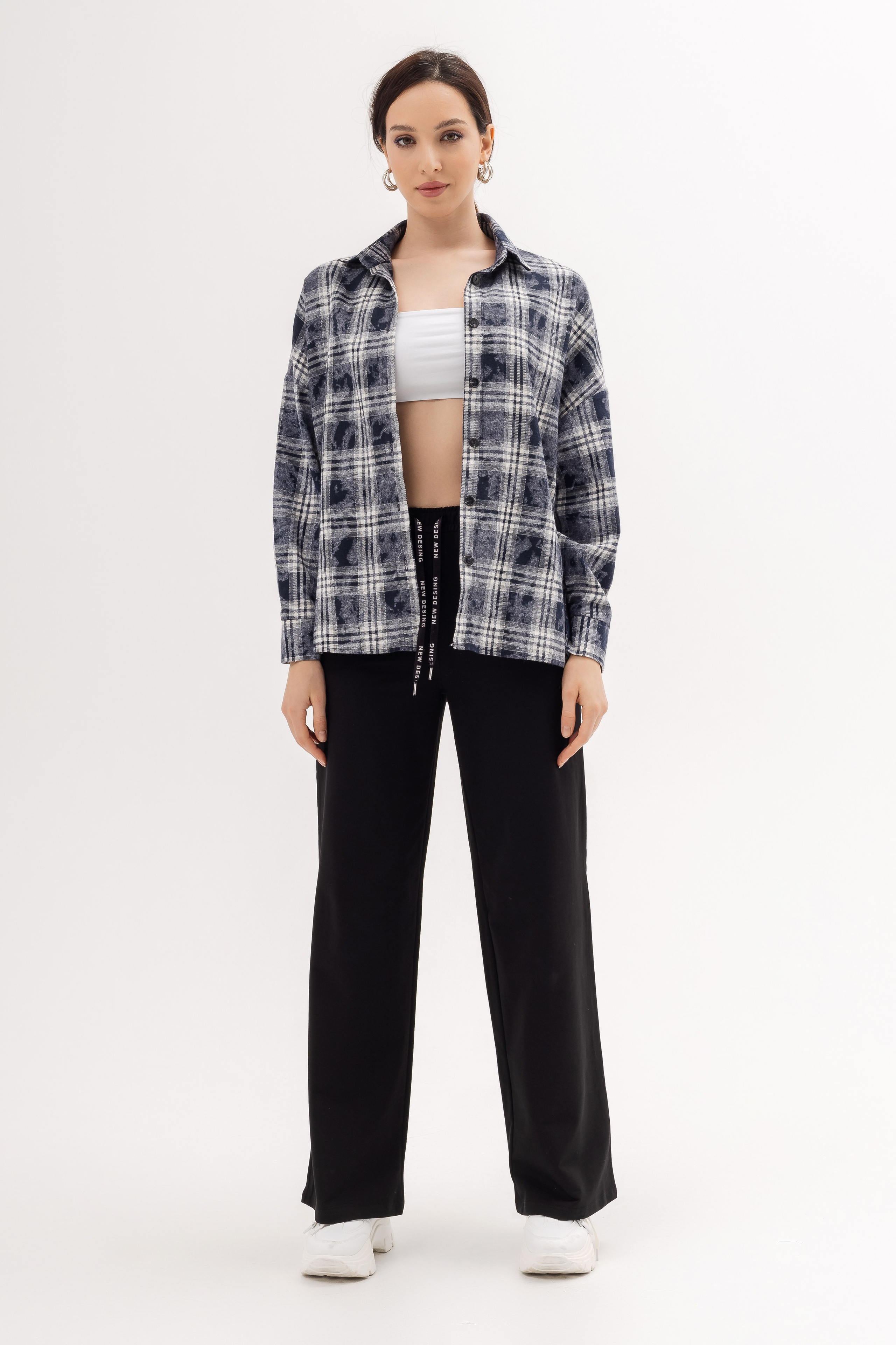 Брюки. Фото для маркетплейсов в самых сочных локациях города Сочи