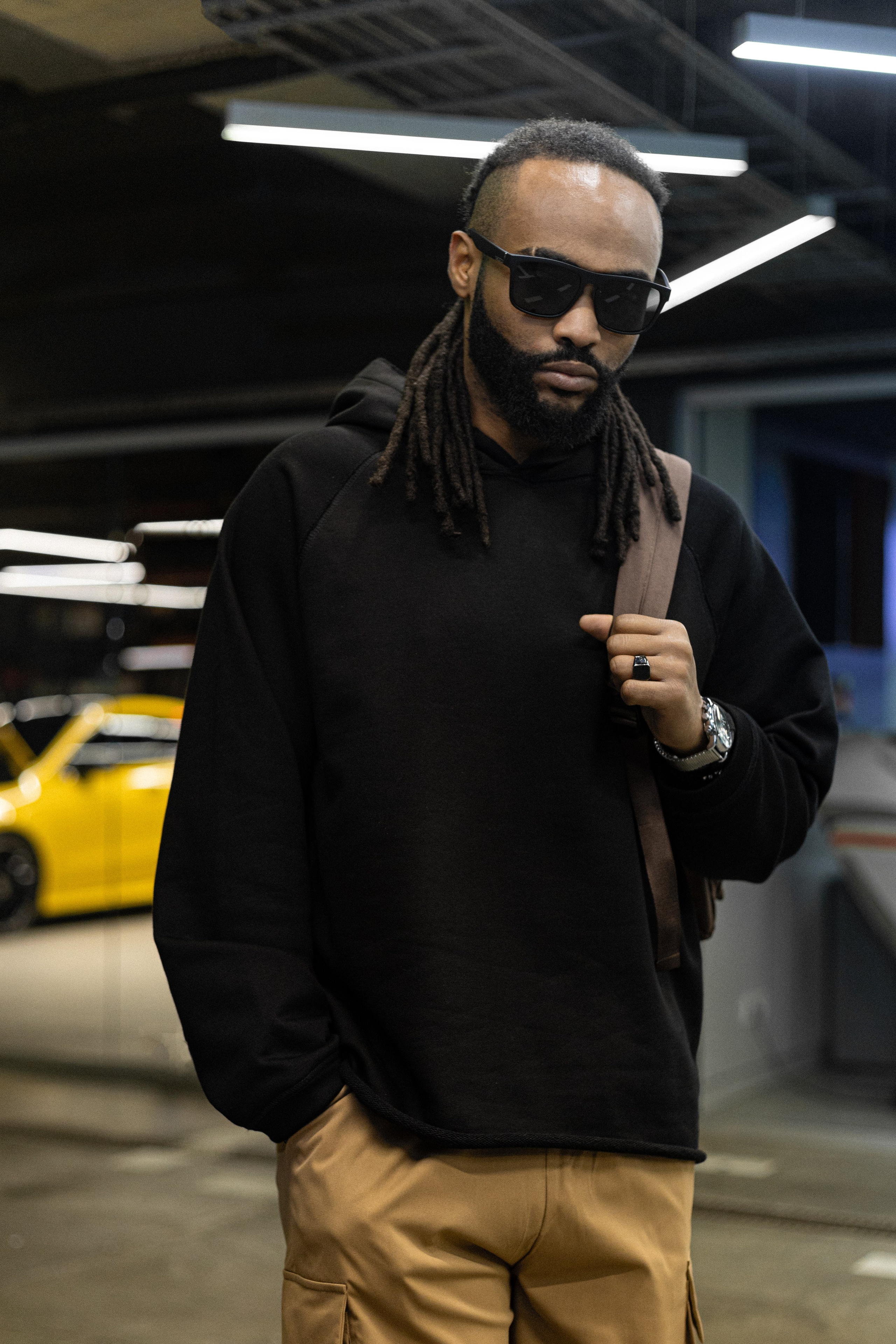 Худи. Фото для маркетплейсов в самых сочных локациях города Сочи