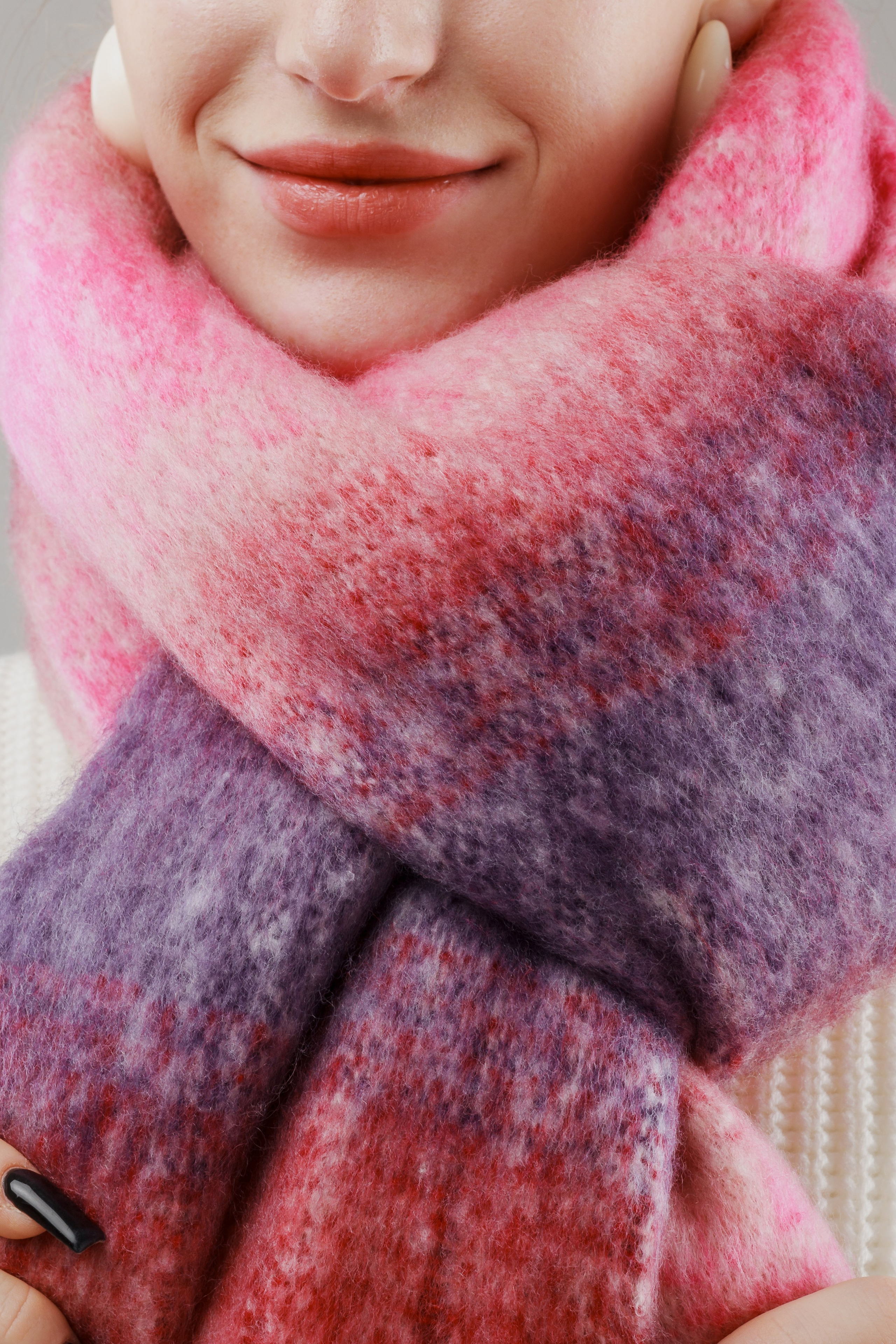 Шарфы — Стася. Фото для маркетплейсов в самых сочных локациях города Сочи