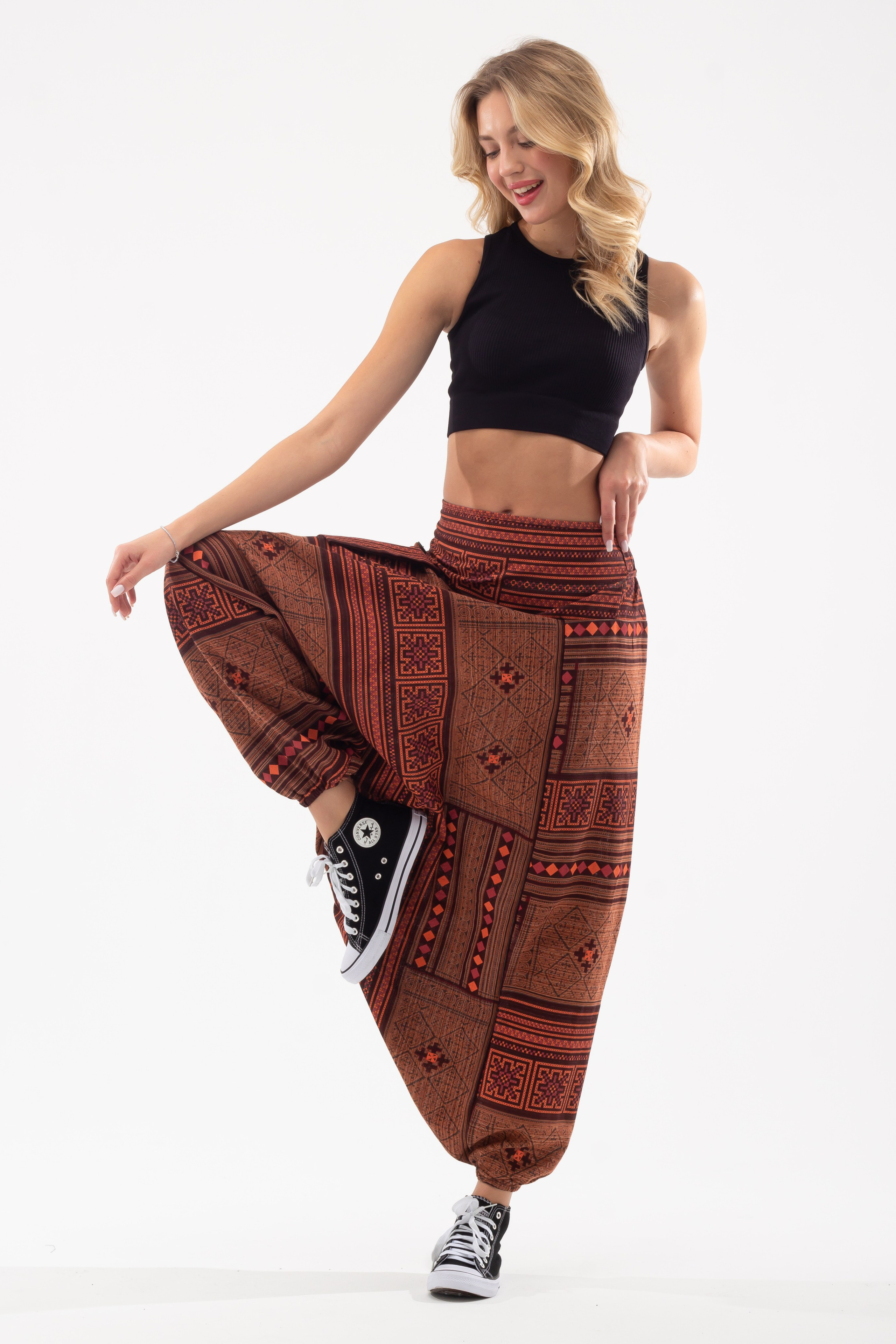 Алладины — Лиза В. Фото для маркетплейсов в самых сочных локациях города Сочи