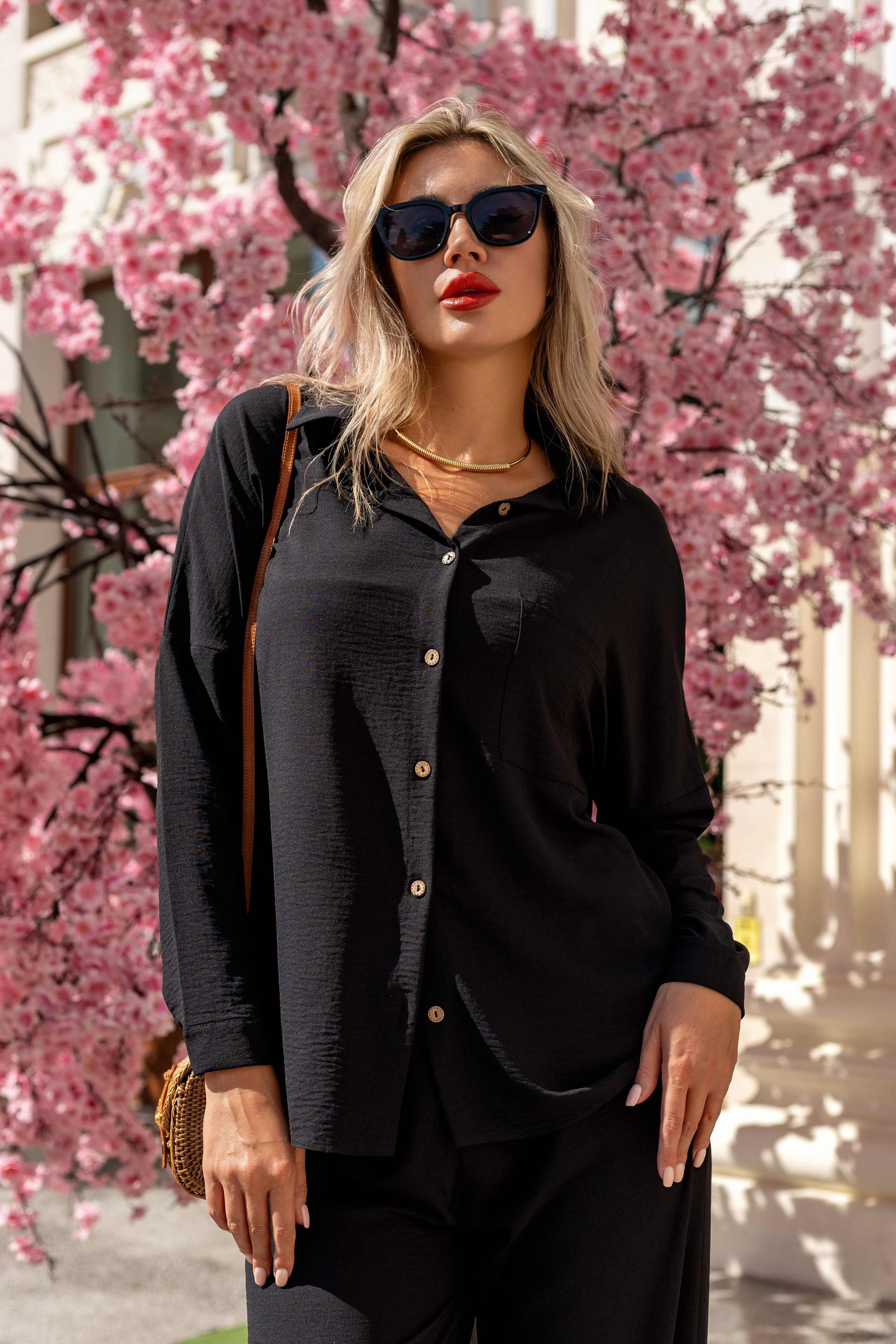 Костюмы — Катя. Фото для маркетплейсов в самых сочных локациях города Сочи