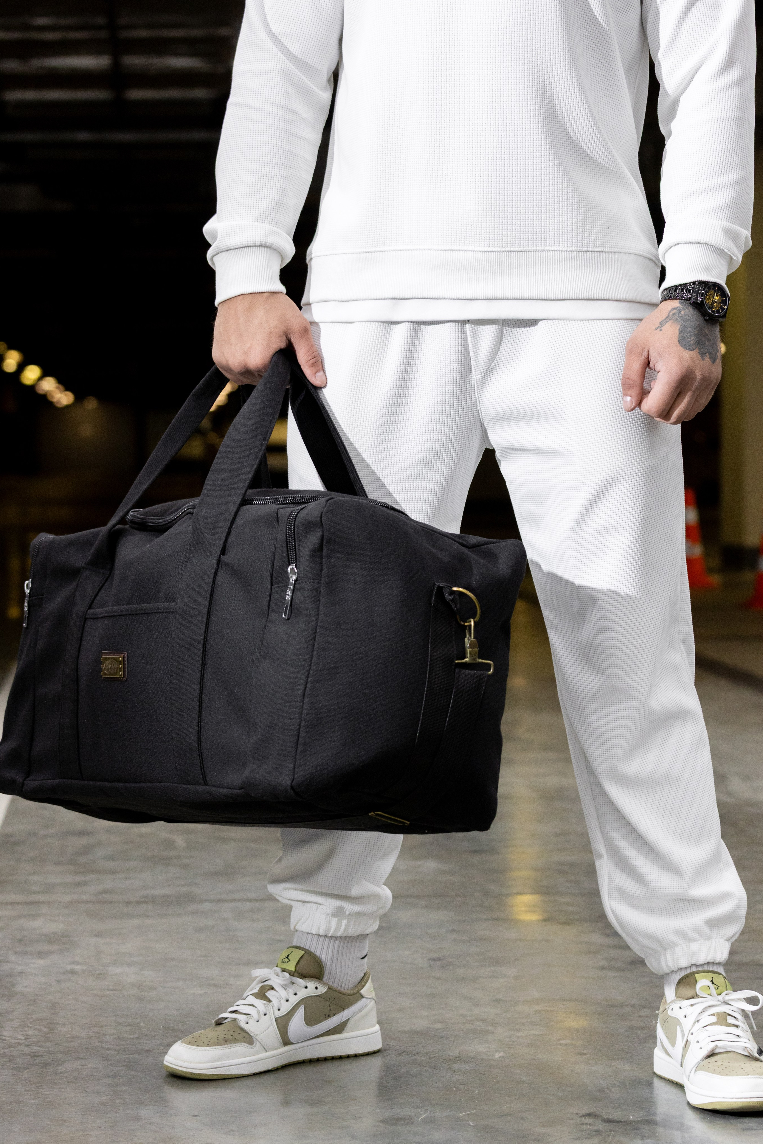 Сумка. Фото для маркетплейсов в самых сочных локациях города Сочи