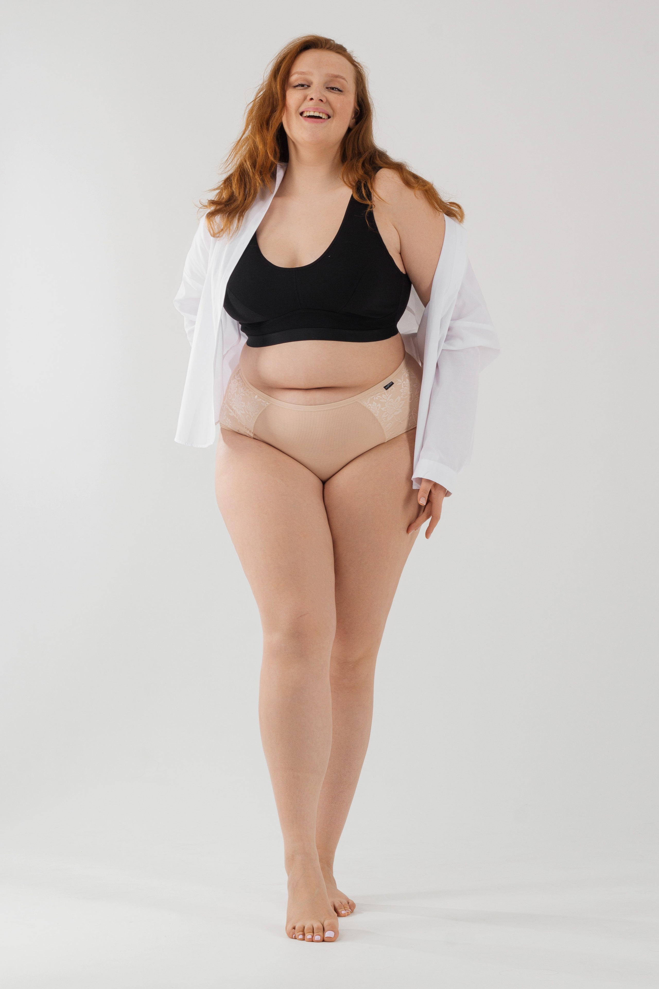 Белье — Настя. Фото для маркетплейсов в самых сочных локациях города Сочи