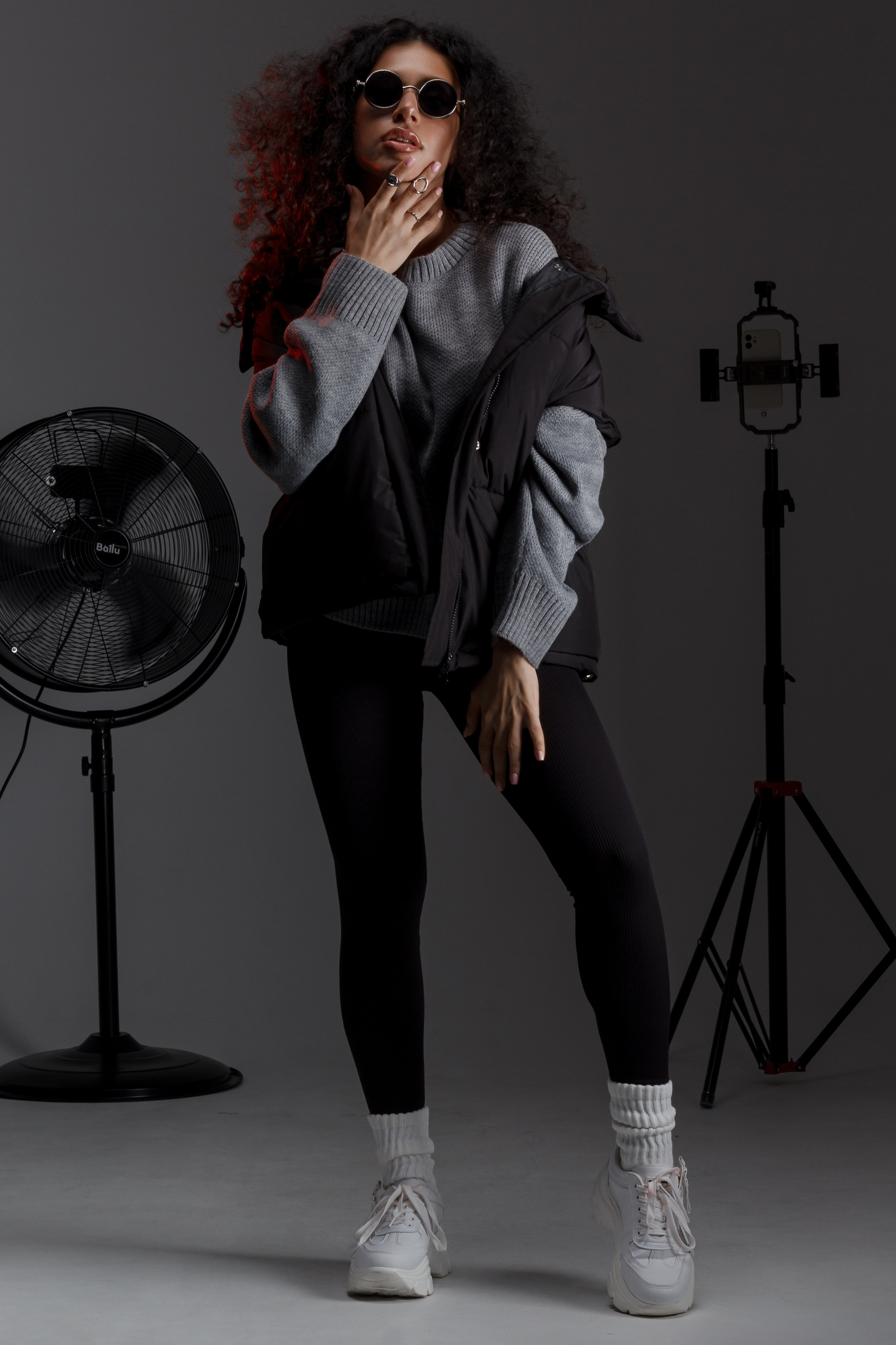 Жилетка — Элана. Фото для маркетплейсов в самых сочных локациях города Сочи