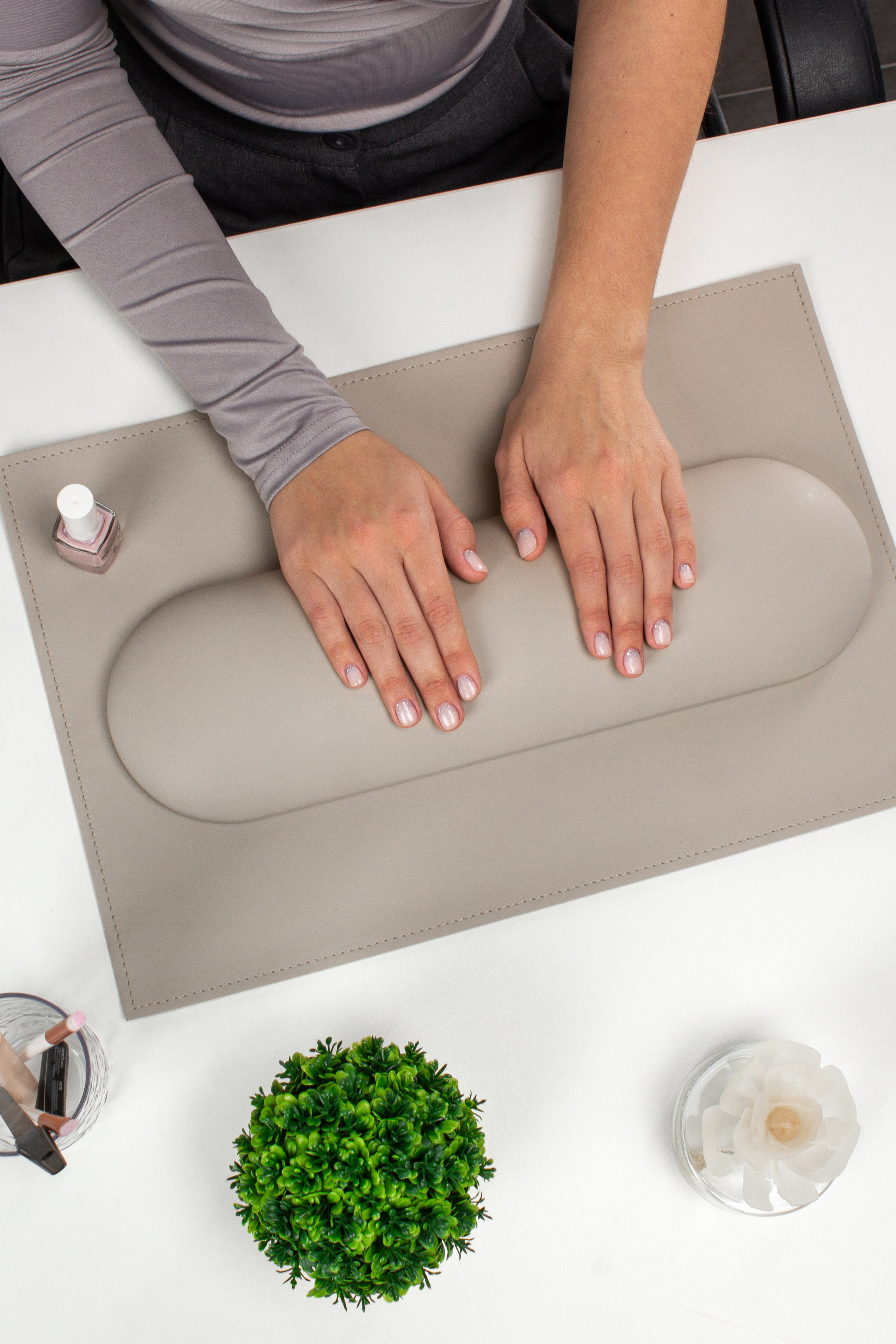 Маникюрница — Каролина. Фото для маркетплейсов в самых сочных локациях города Сочи