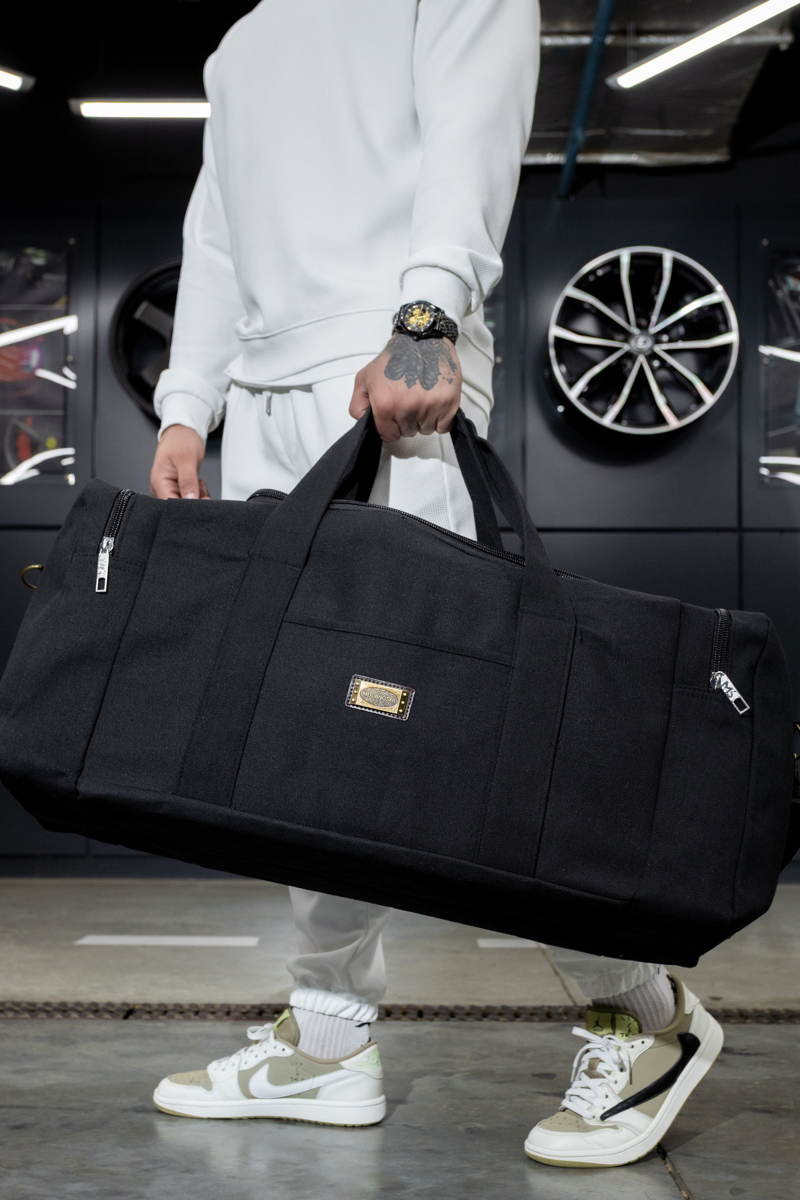 Сумка. Фото для маркетплейсов в самых сочных локациях города Сочи