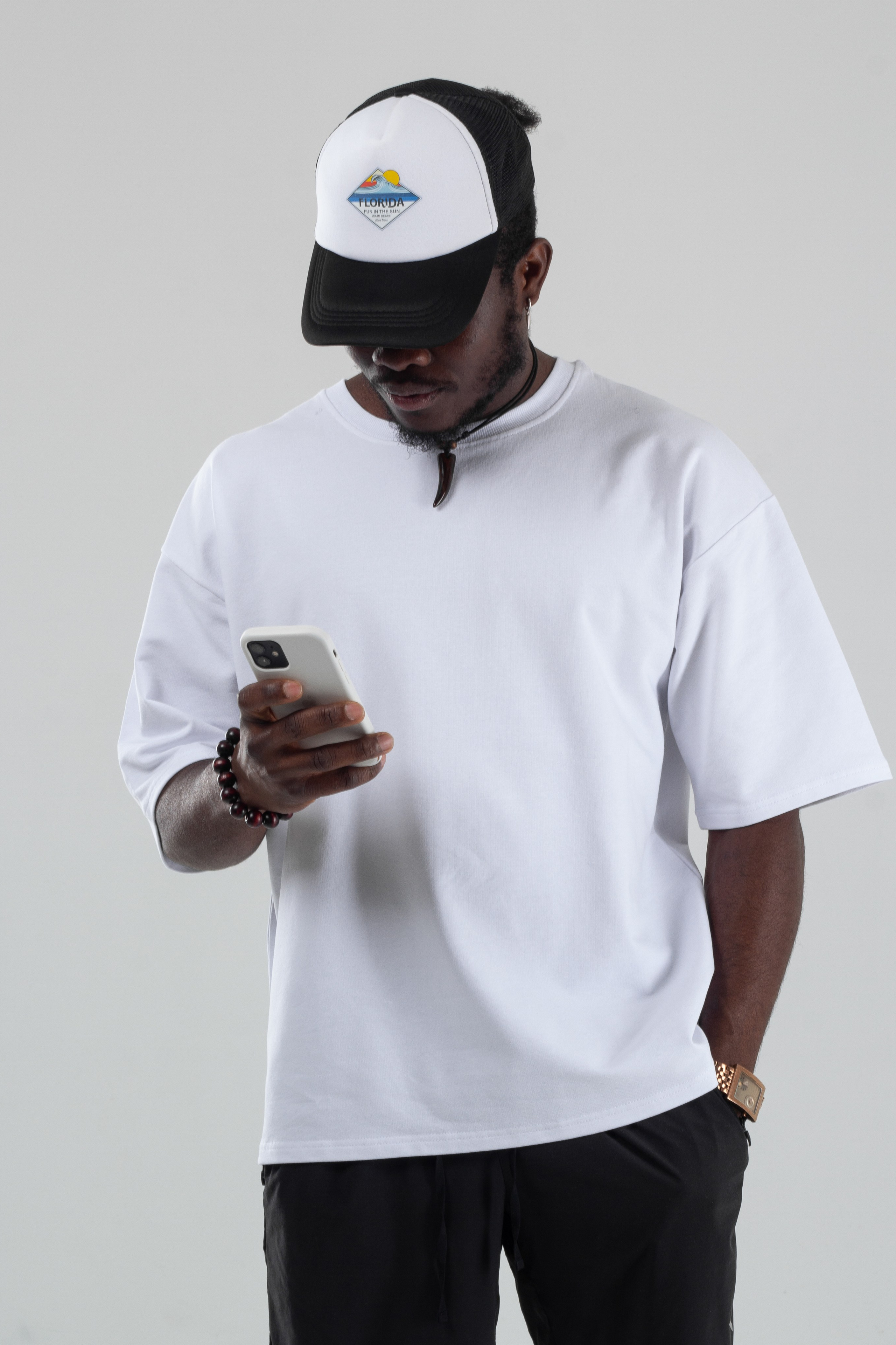 Кепка — Армель. Фото для маркетплейсов в самых сочных локациях города Сочи