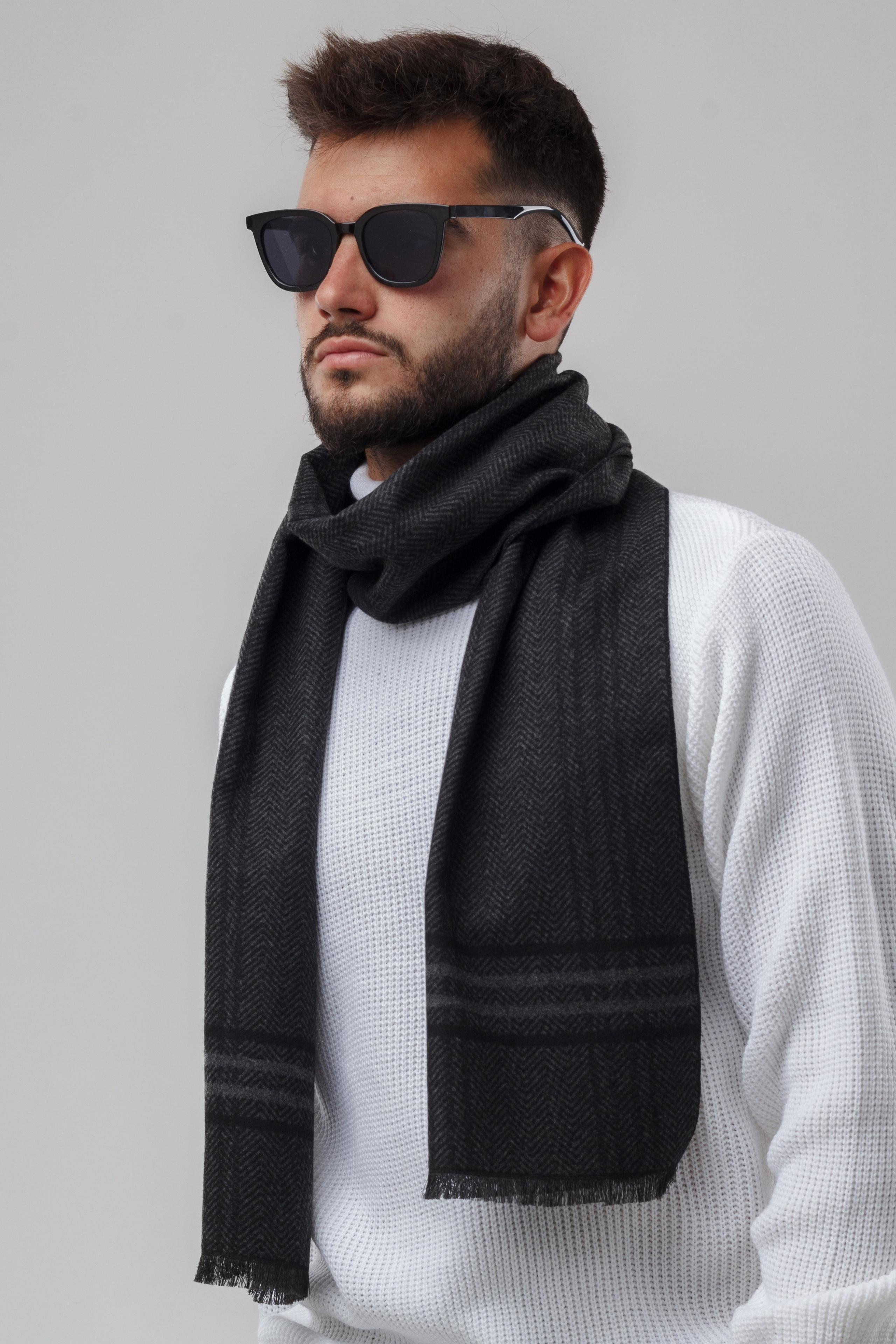 Шарфы — Валера. Фото для маркетплейсов в самых сочных локациях города Сочи