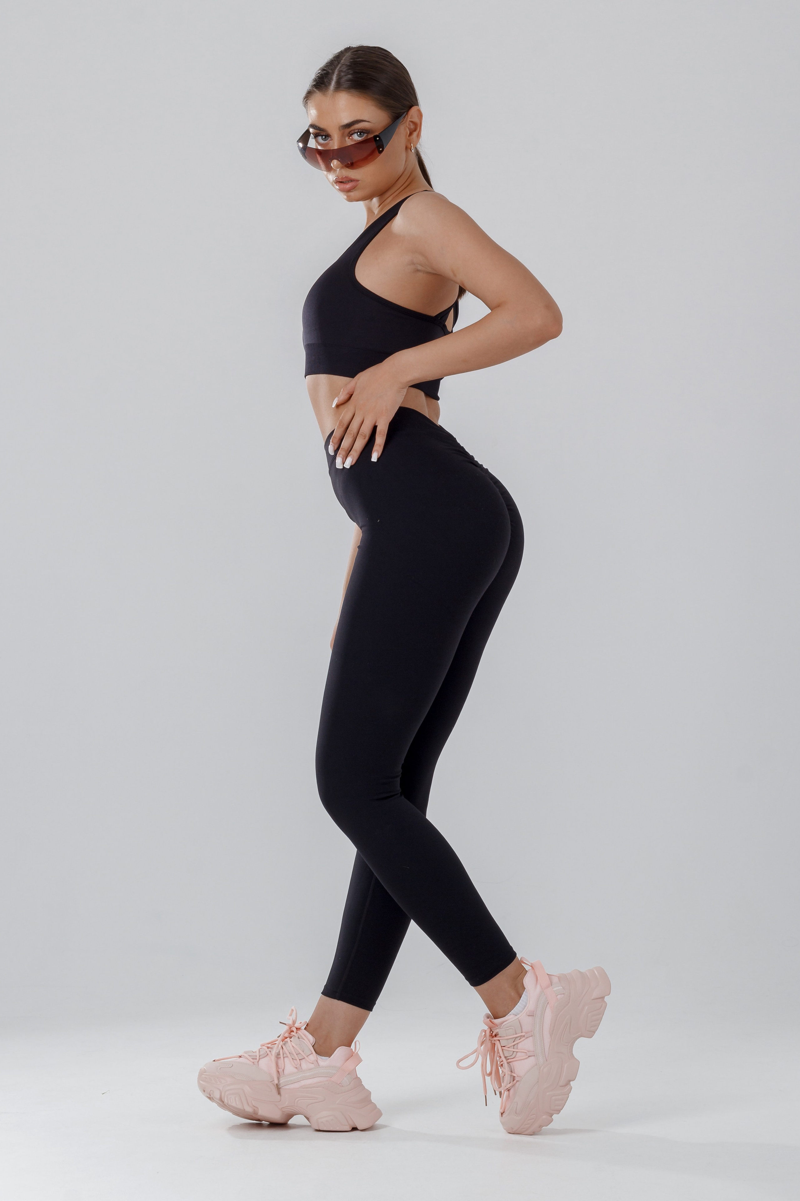 Лосины — Настя. Фото для маркетплейсов в самых сочных локациях города Сочи