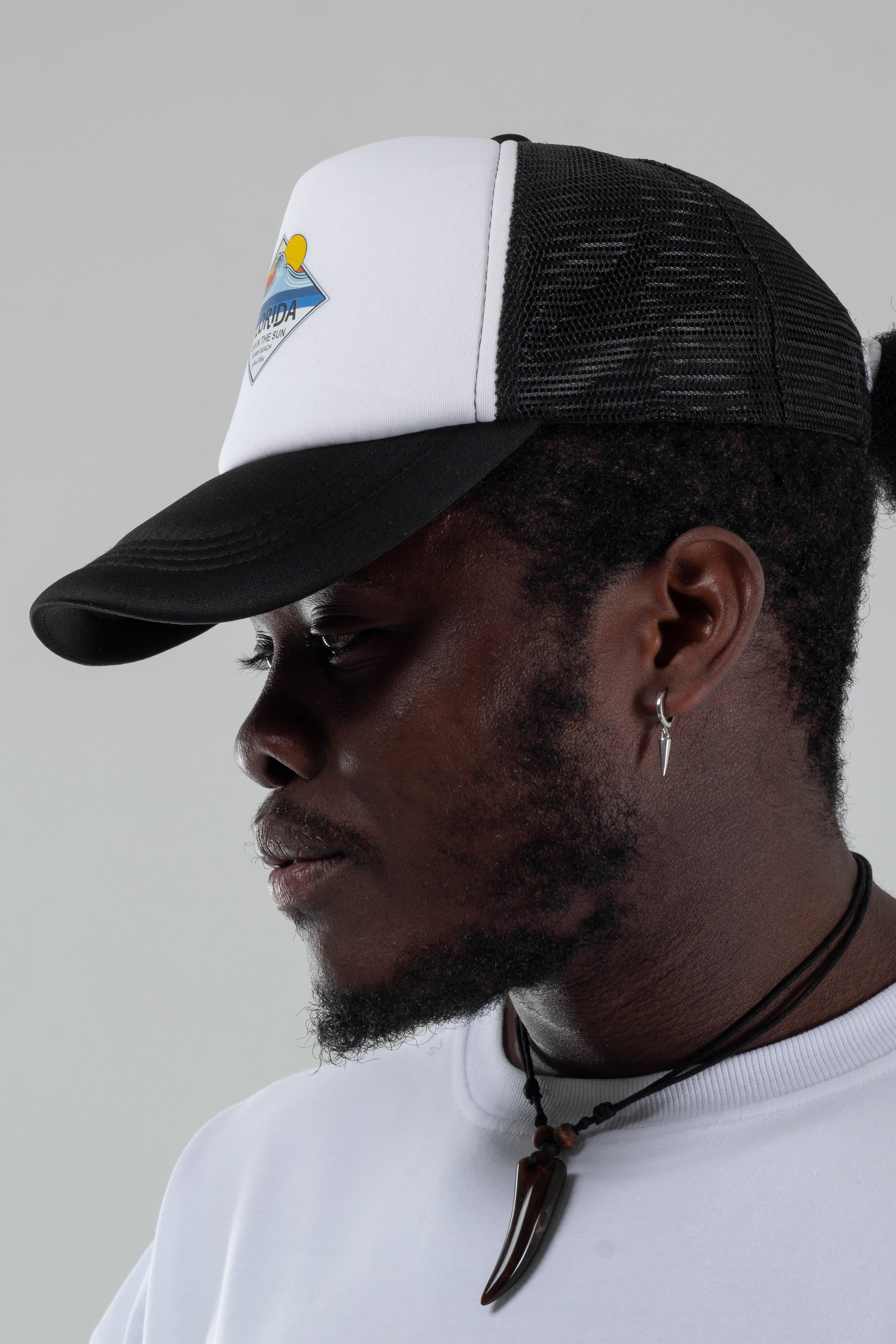 Кепка — Армель. Фото для маркетплейсов в самых сочных локациях города Сочи