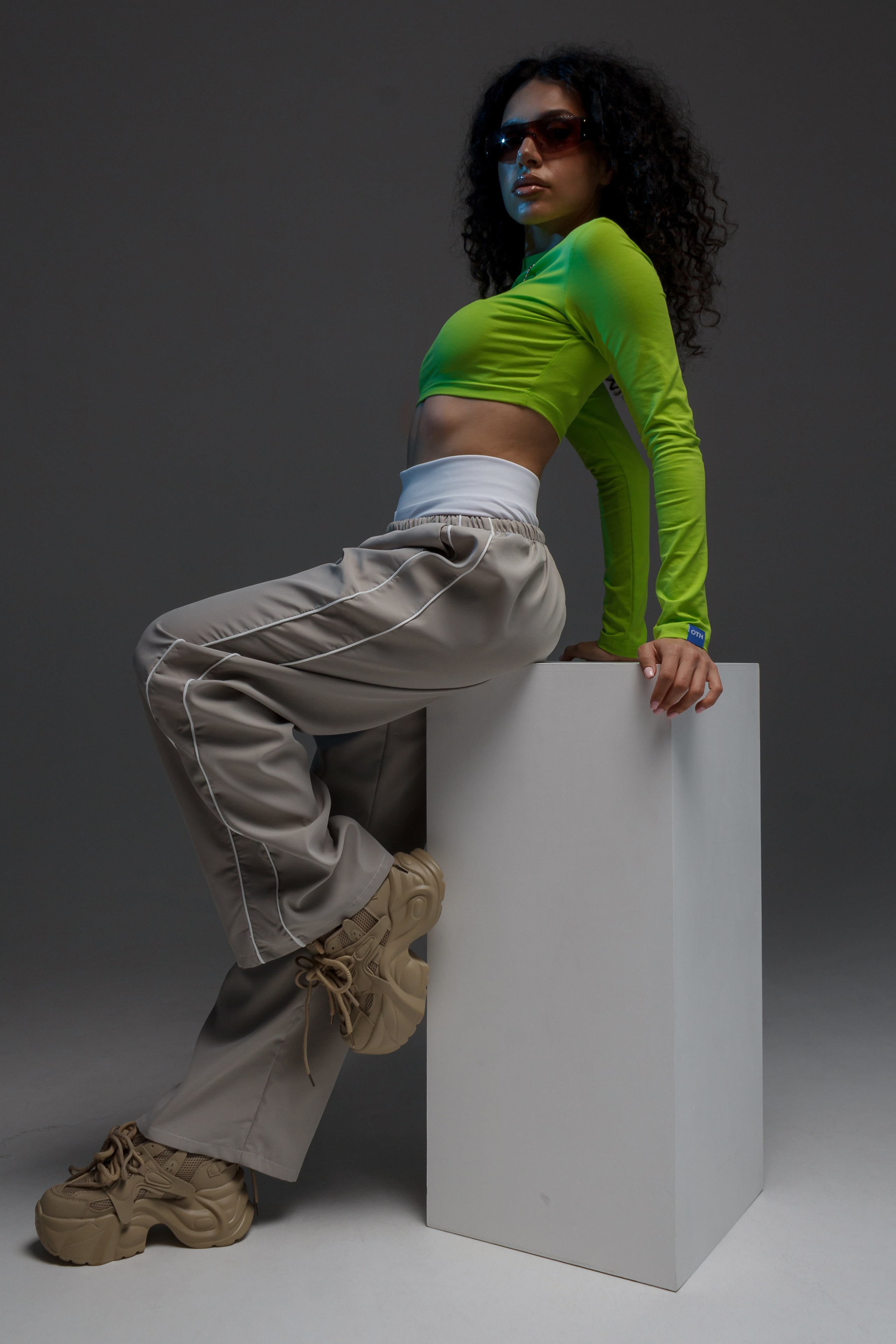 Штаны — Элана. Фото для маркетплейсов в самых сочных локациях города Сочи