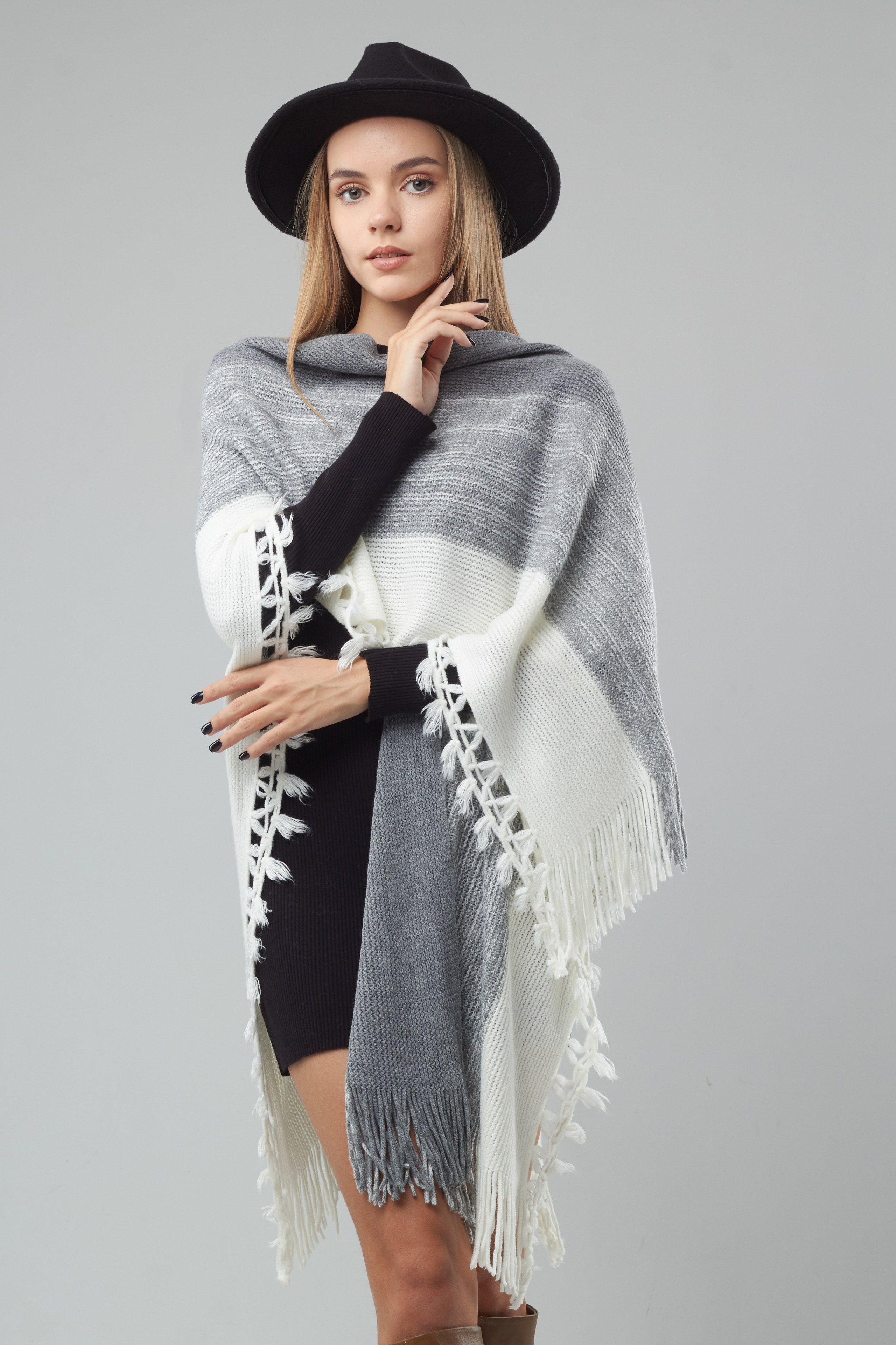 Пончо — Полина. Фото для маркетплейсов в самых сочных локациях города Сочи