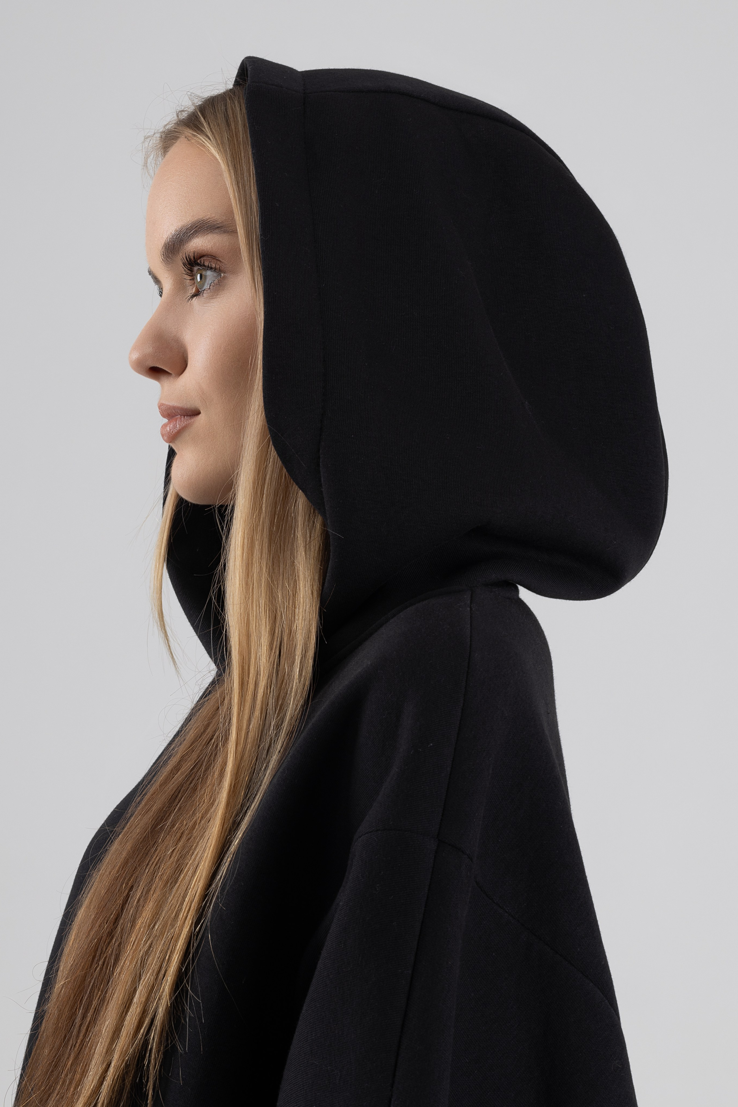 Худи. Фото для маркетплейсов в самых сочных локациях города Сочи