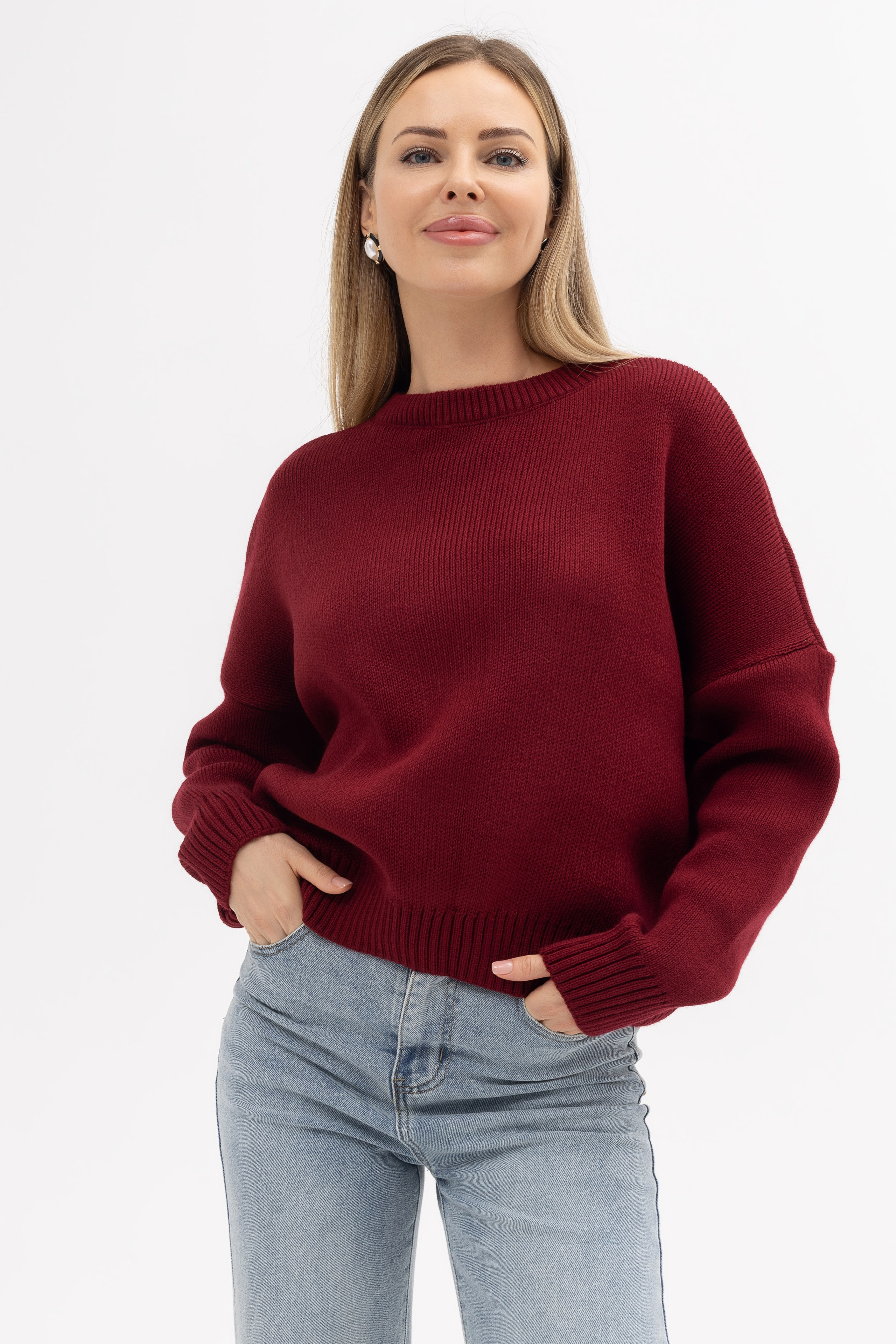 Свитер. Фото для маркетплейсов в самых сочных локациях города Сочи