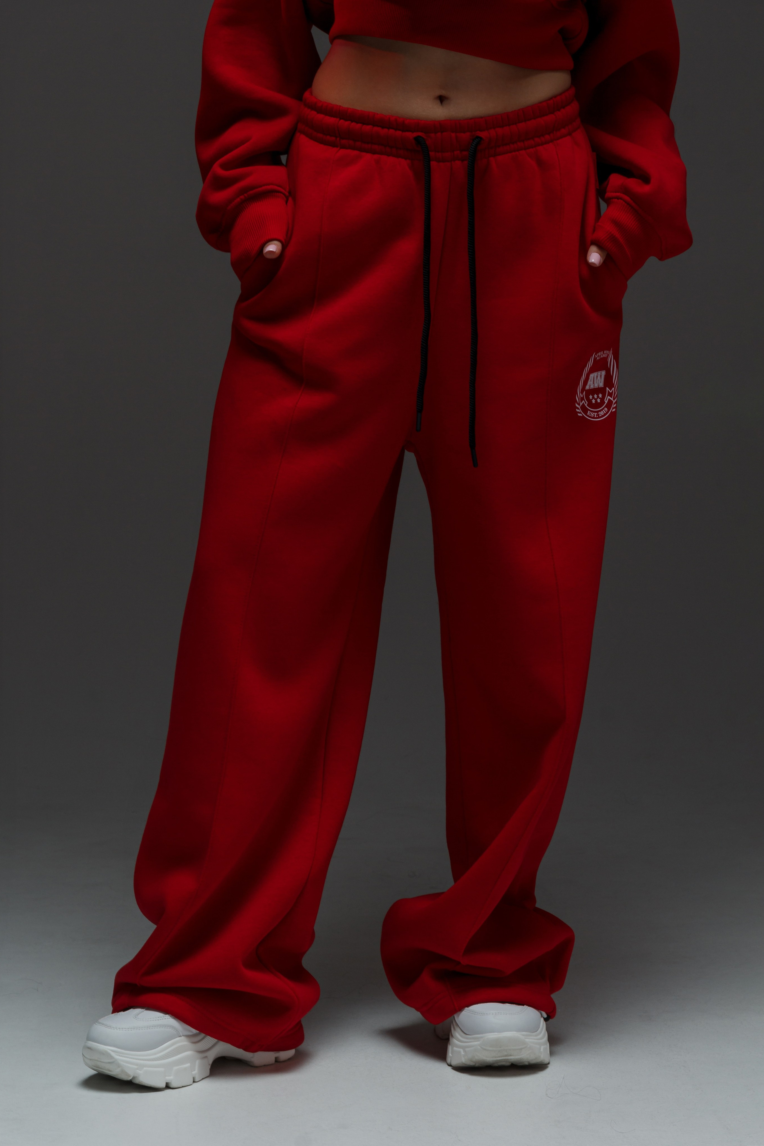 Костюм — Элана. Фото для маркетплейсов в самых сочных локациях города Сочи