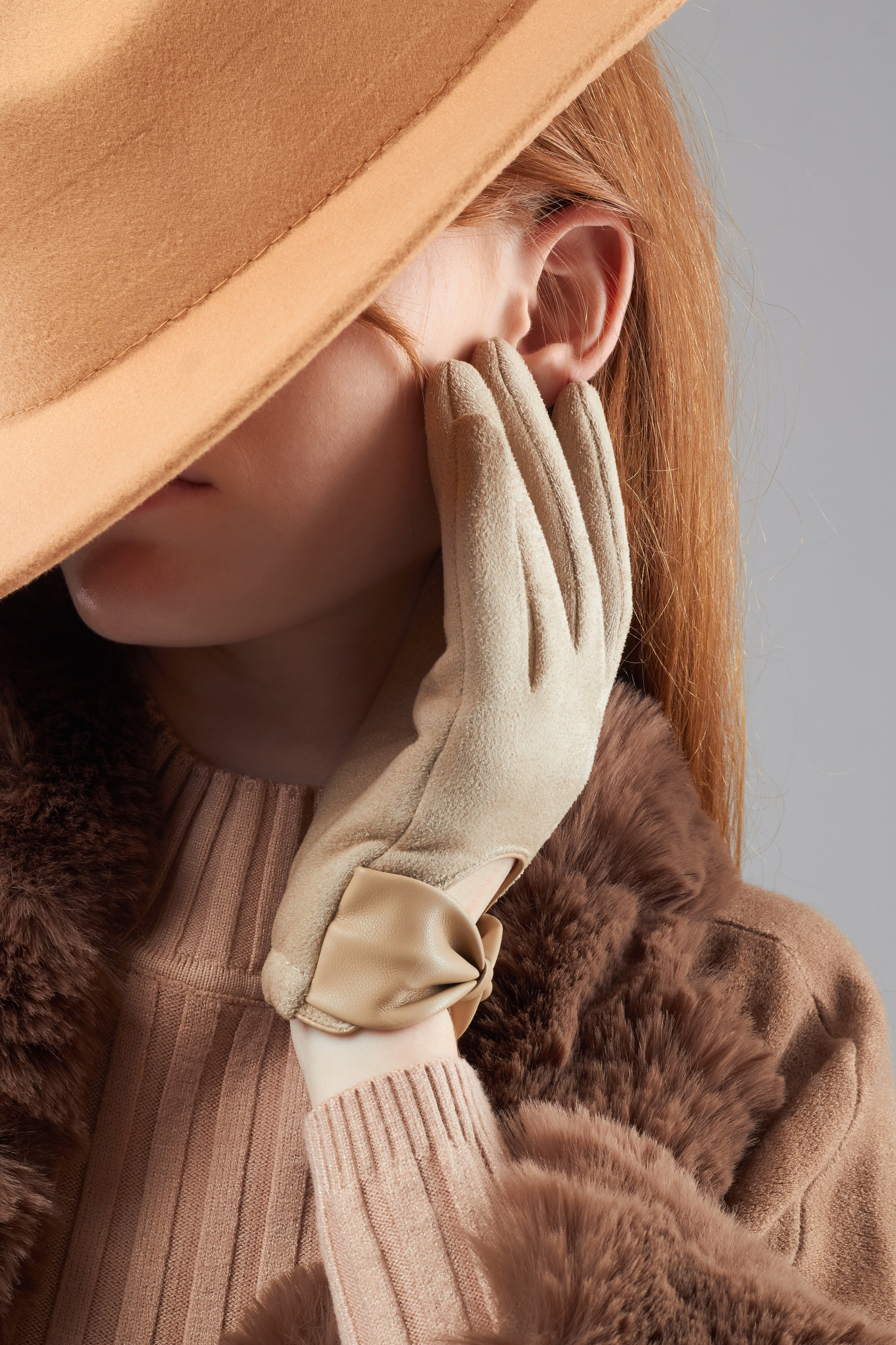 Перчатки — Стася. Фото для маркетплейсов в самых сочных локациях города Сочи