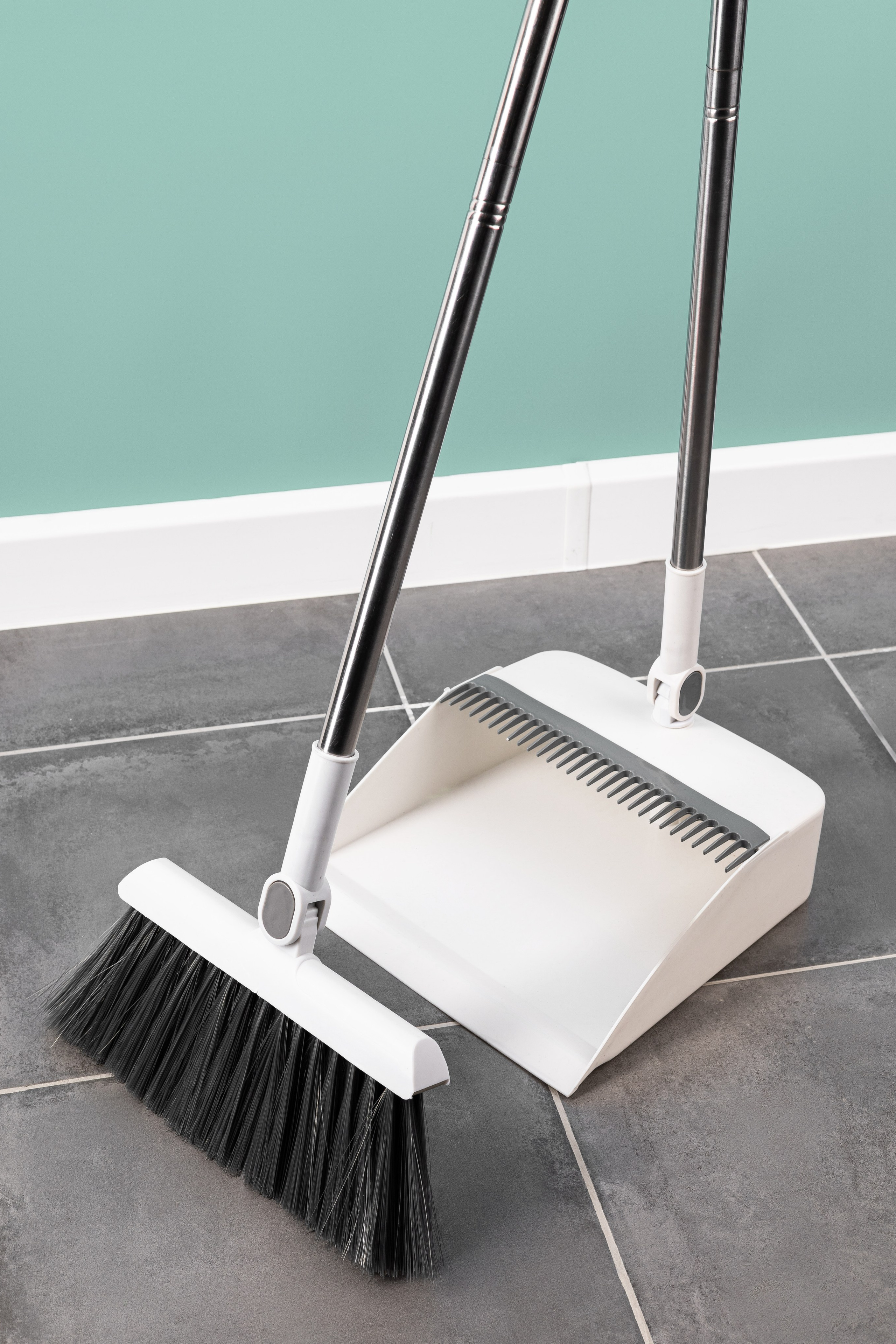 Веник. Фото для маркетплейсов в самых сочных локациях города Сочи