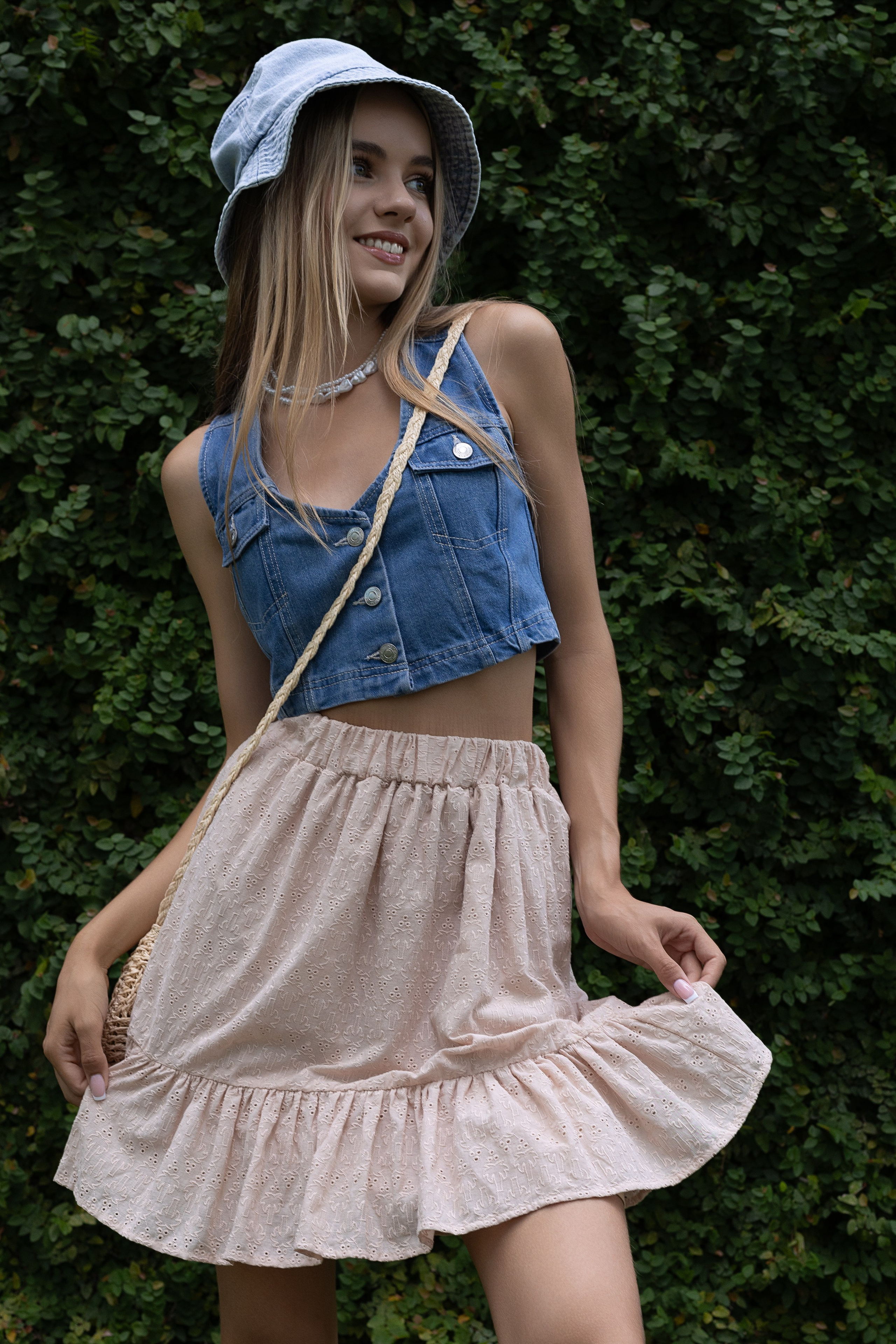 Юбка. Фото для маркетплейсов в самых сочных локациях города Сочи