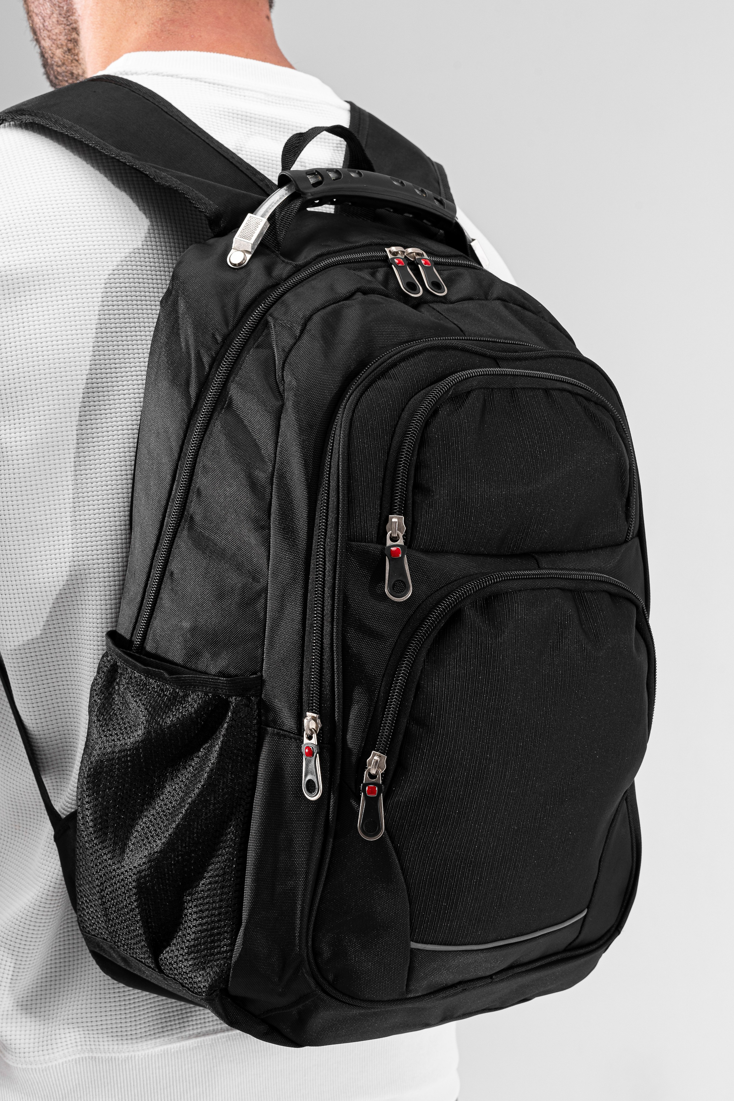 Рюкзак. Фото для маркетплейсов в самых сочных локациях города Сочи