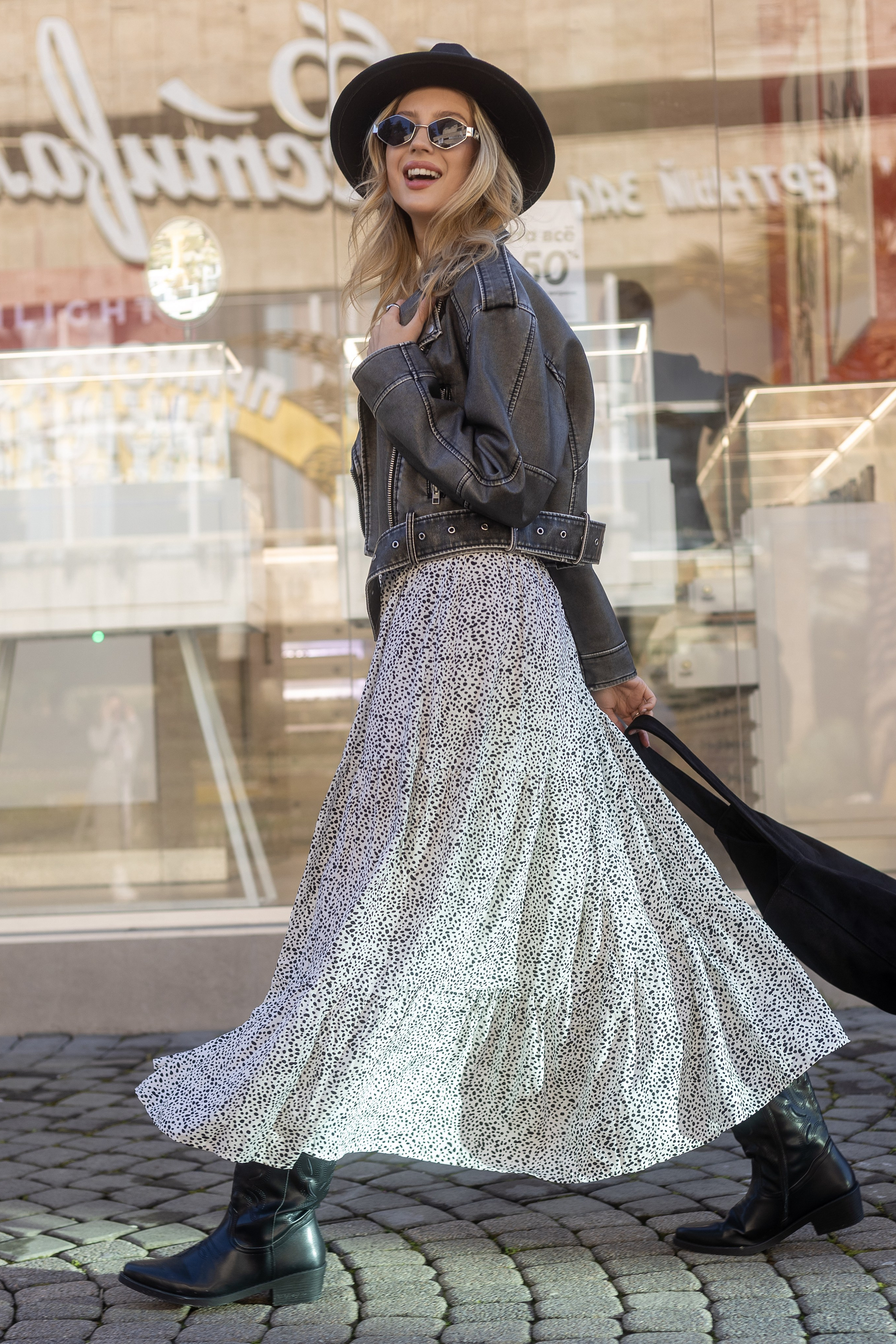 Платья. Фото для маркетплейсов в самых сочных локациях города Сочи