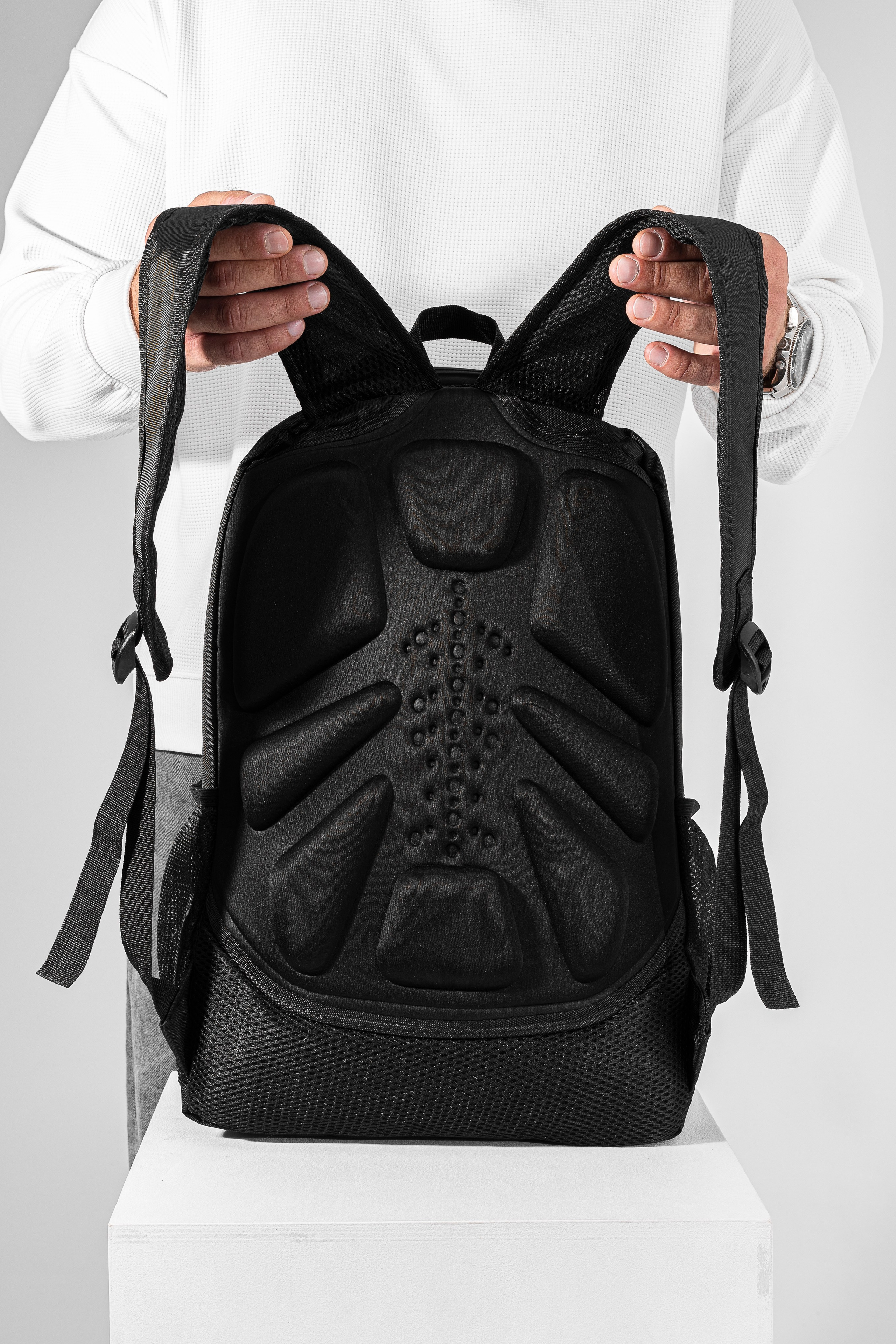 Рюкзак. Фото для маркетплейсов в самых сочных локациях города Сочи