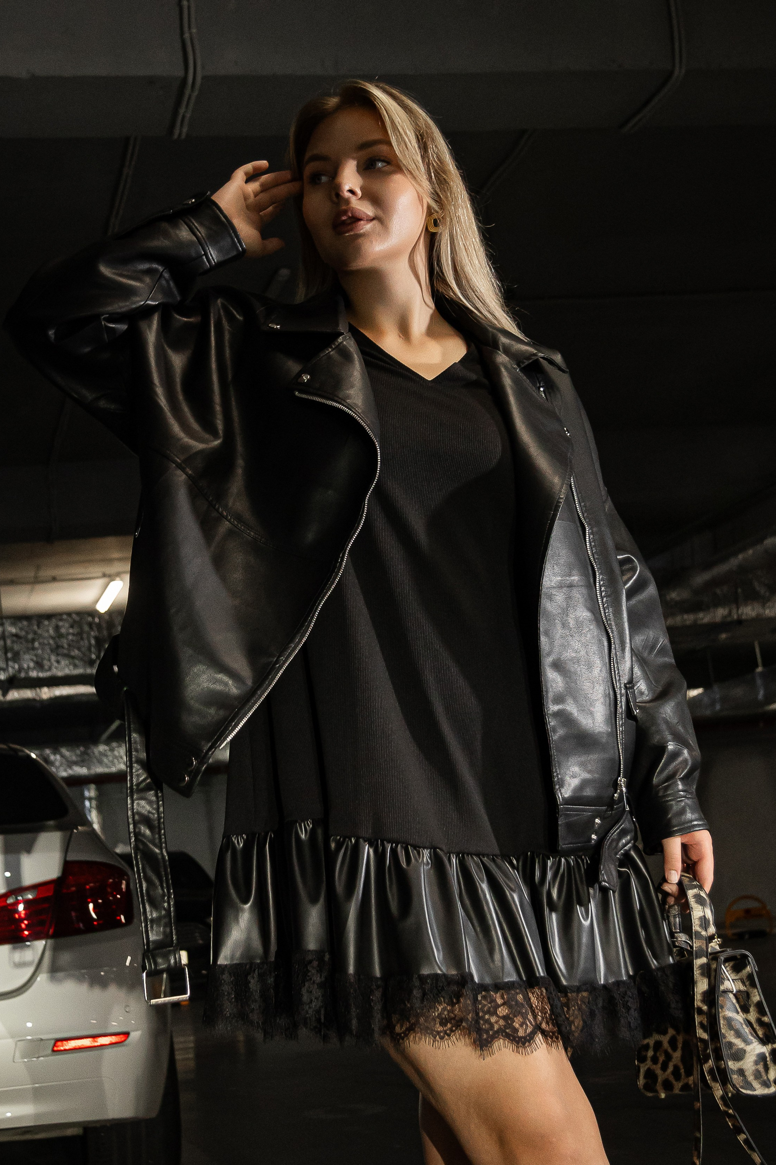 Платье. Фото для маркетплейсов в самых сочных локациях города Сочи