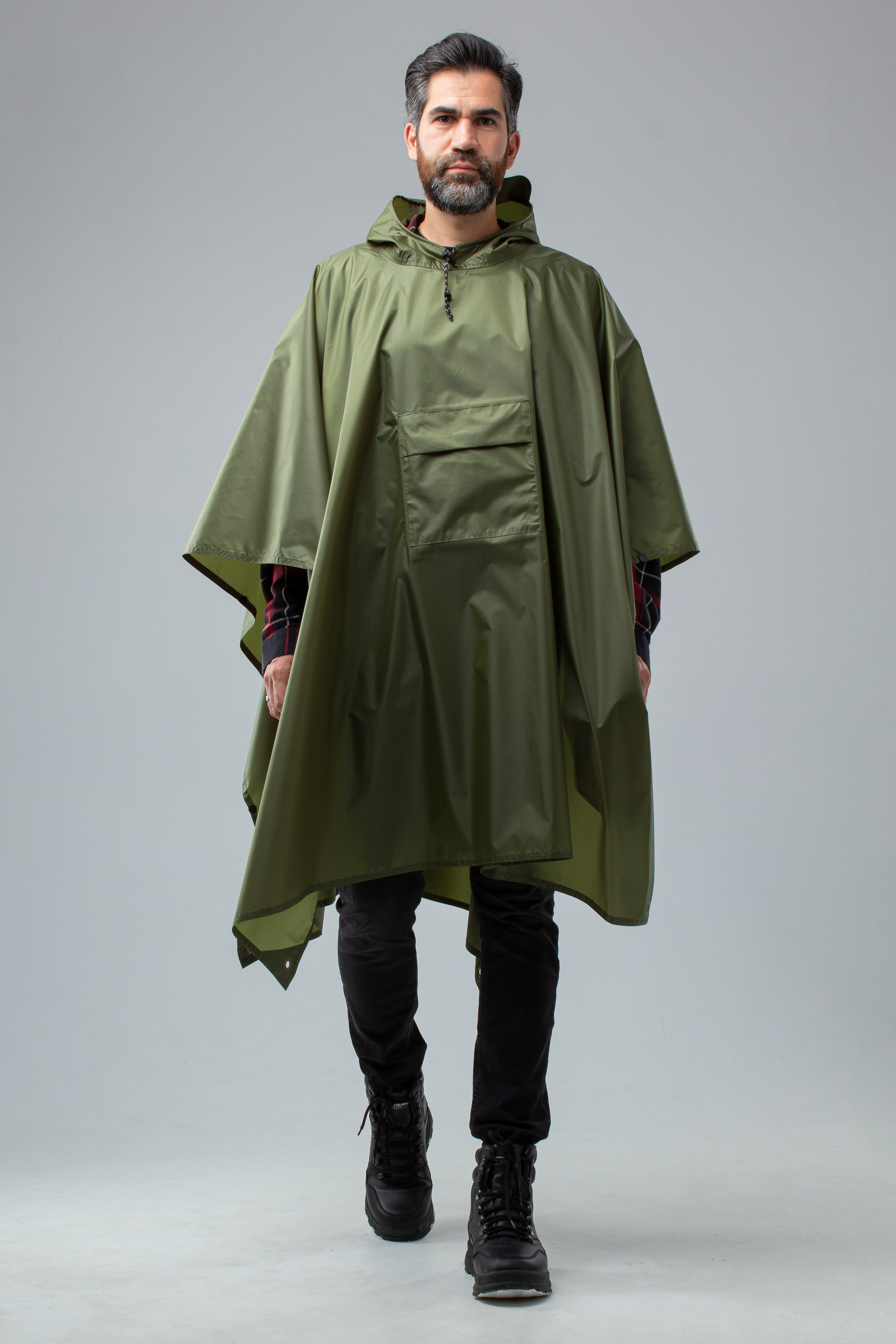 Дождевик — Никита. Фото для маркетплейсов в самых сочных локациях города Сочи