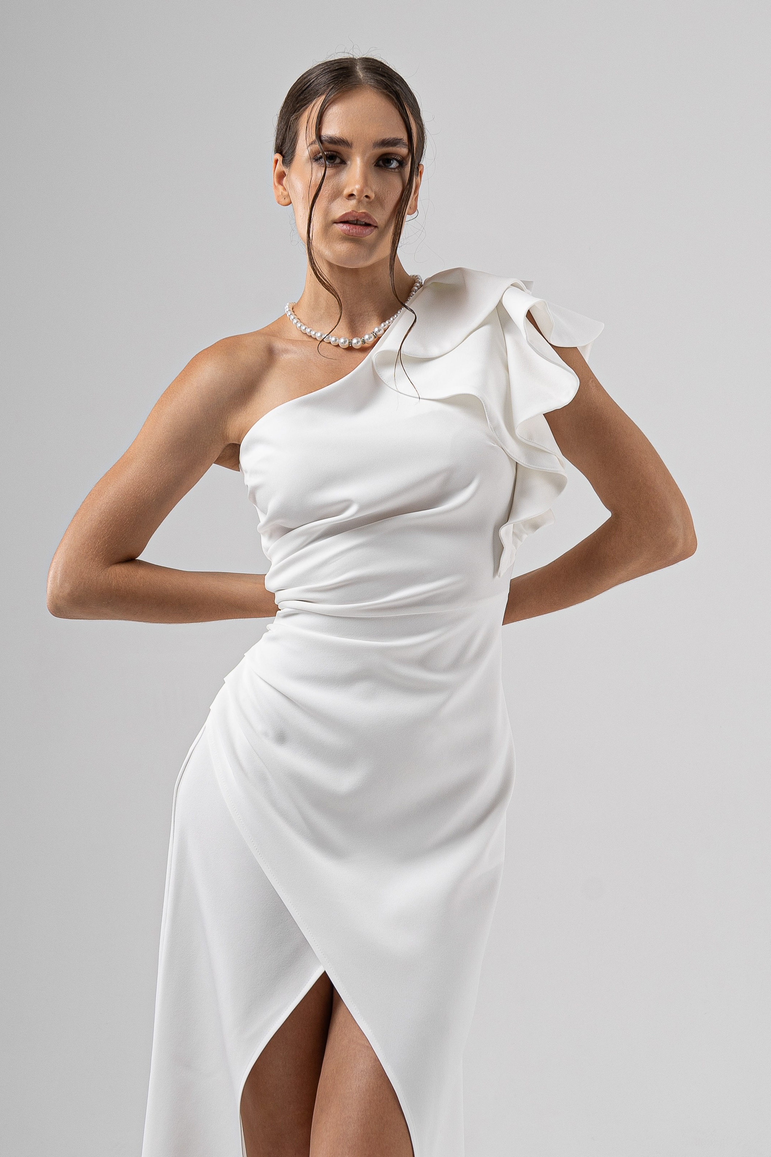 Платье. Фото для маркетплейсов в самых сочных локациях города Сочи