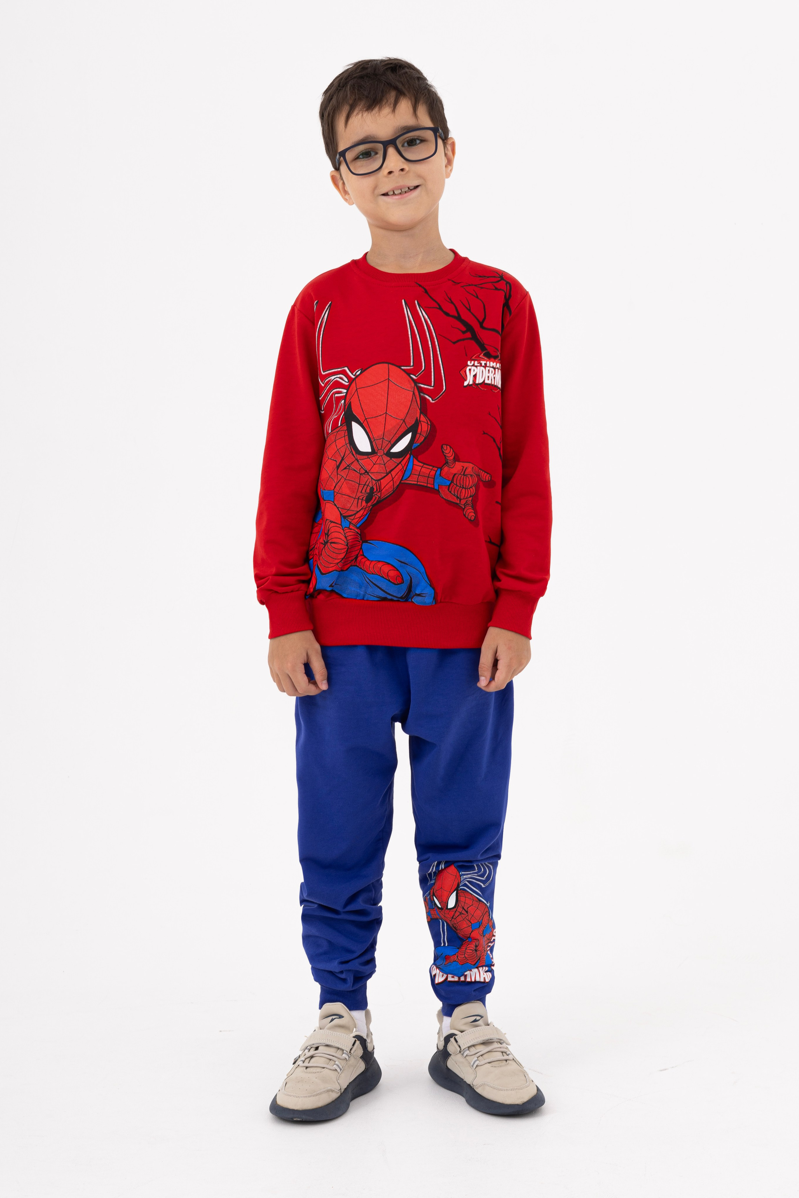 Костюмы. Фото для маркетплейсов в самых сочных локациях города Сочи