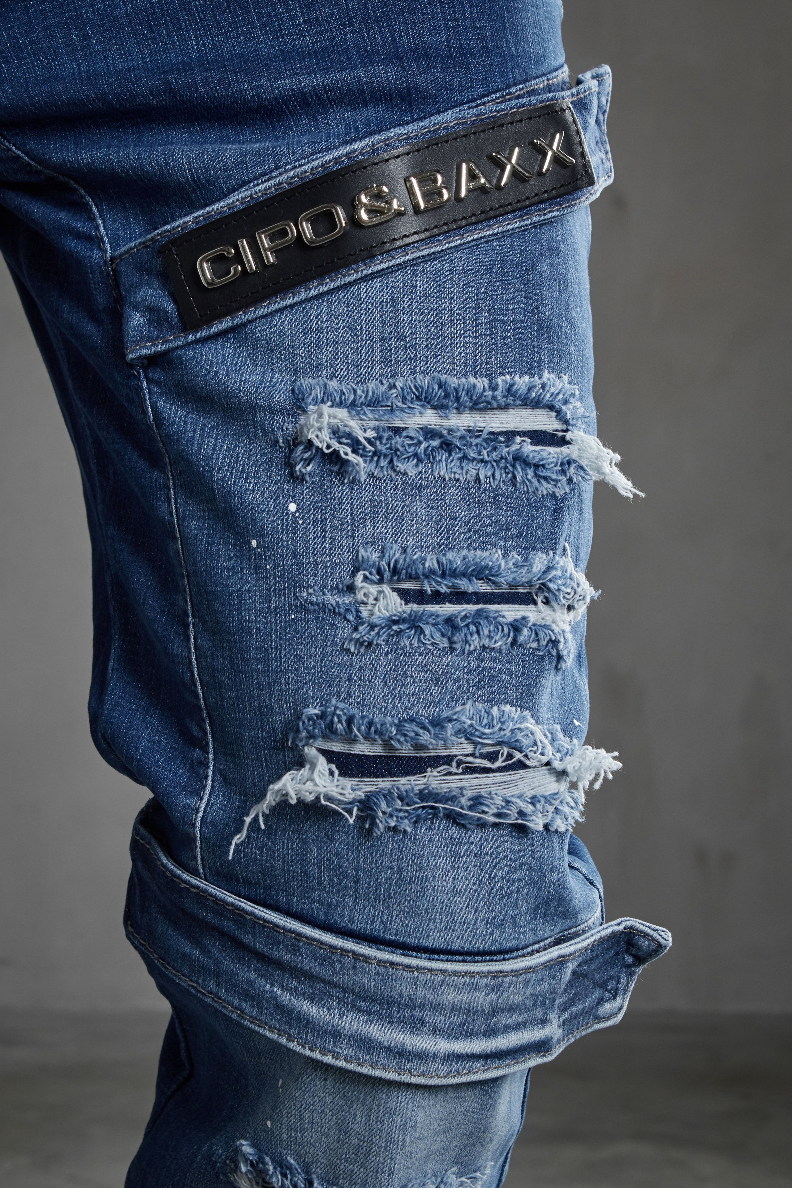 Джинсы — Сергей. Фото для маркетплейсов в самых сочных локациях города Сочи