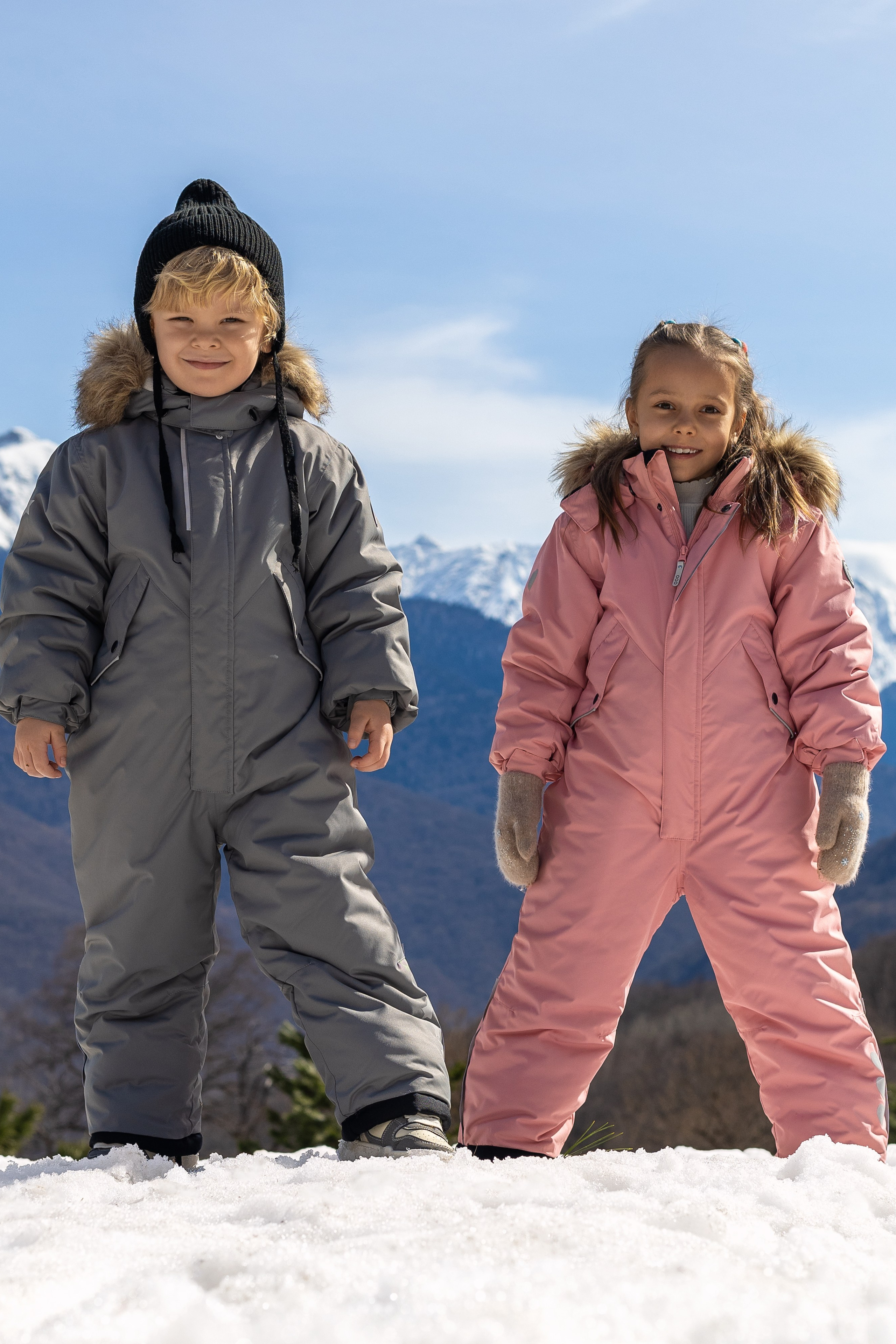 Пуховики. Фото для маркетплейсов в самых сочных локациях города Сочи