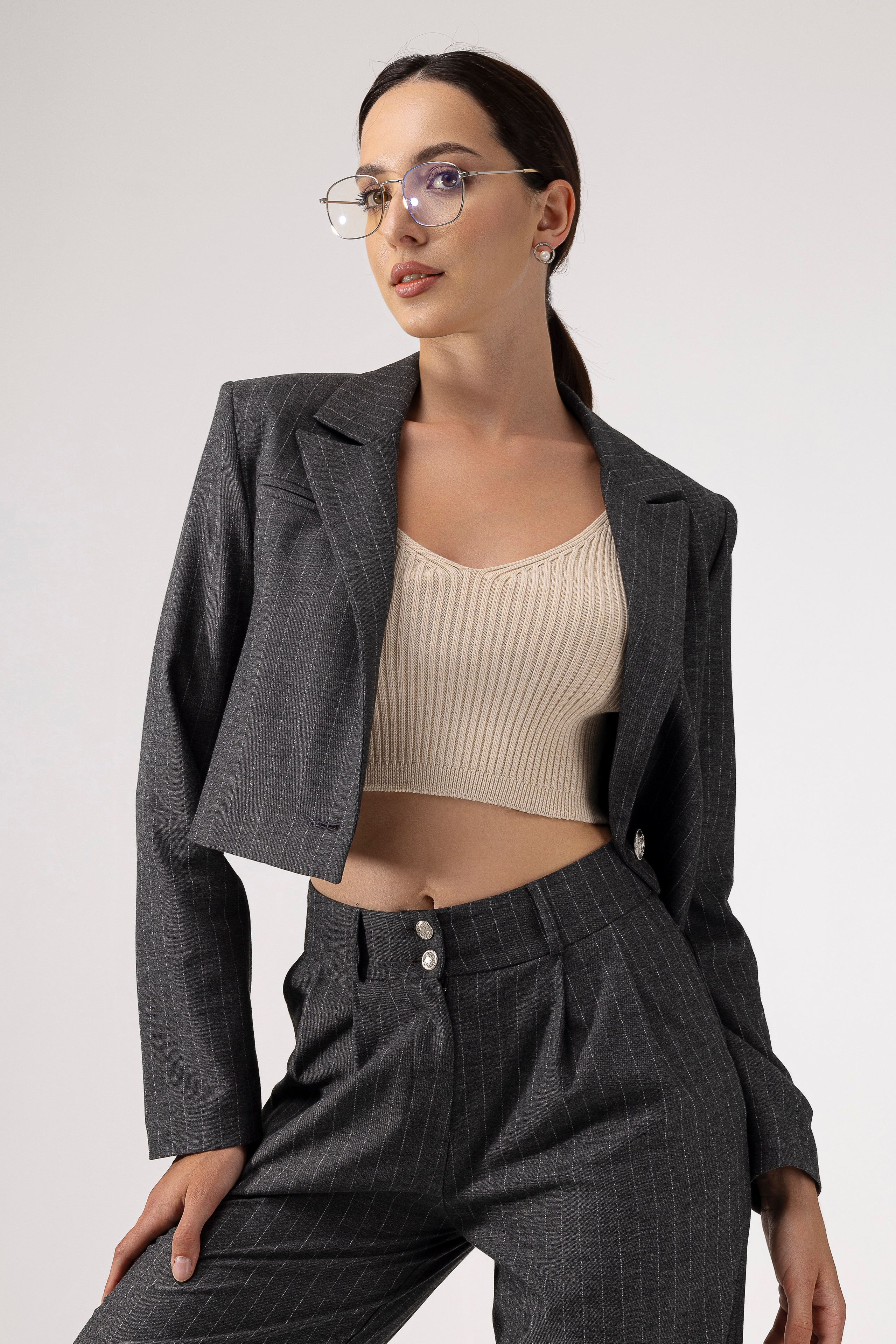 Костюм — Даша. Фото для маркетплейсов в самых сочных локациях города Сочи