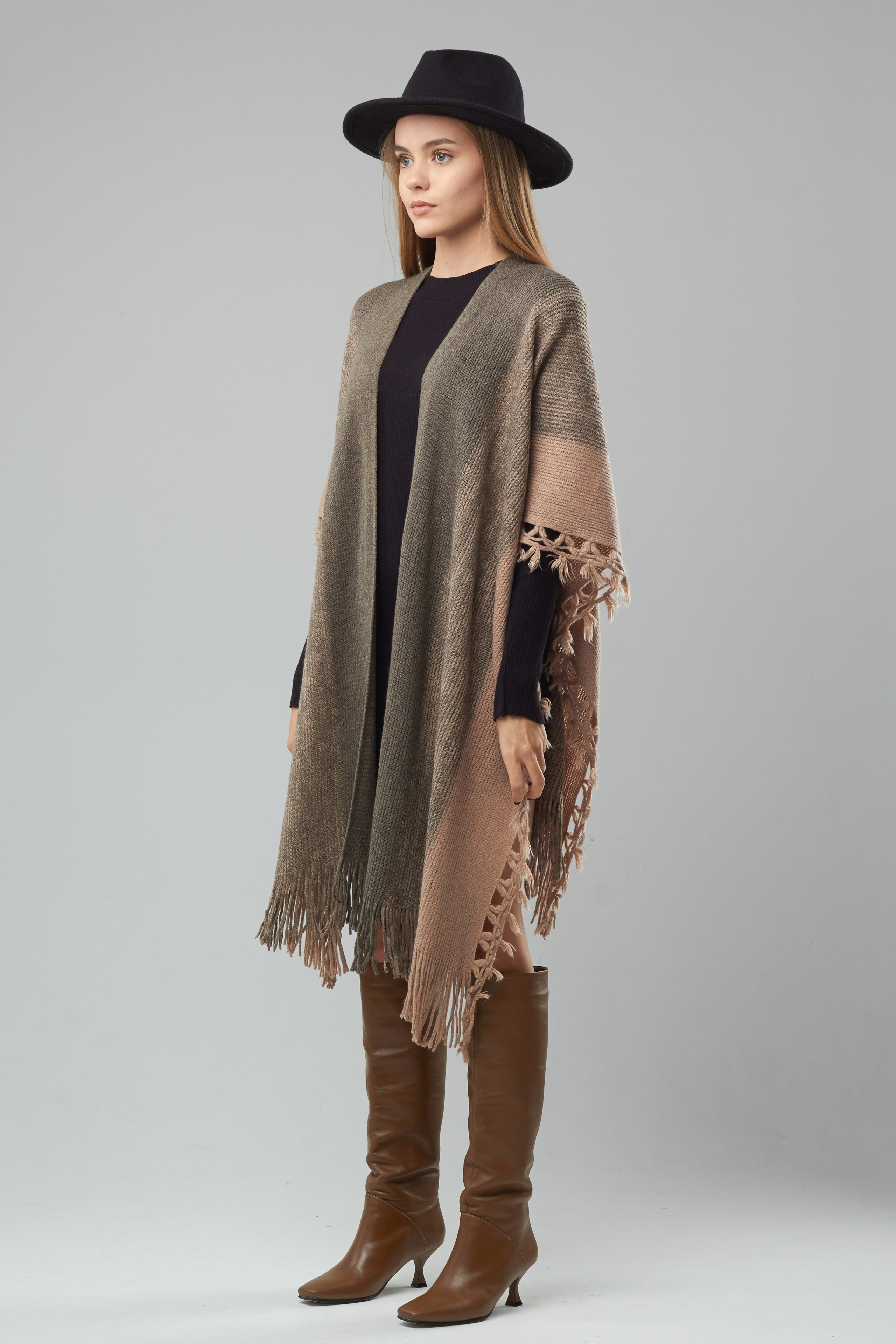 Пончо — Полина. Фото для маркетплейсов в самых сочных локациях города Сочи