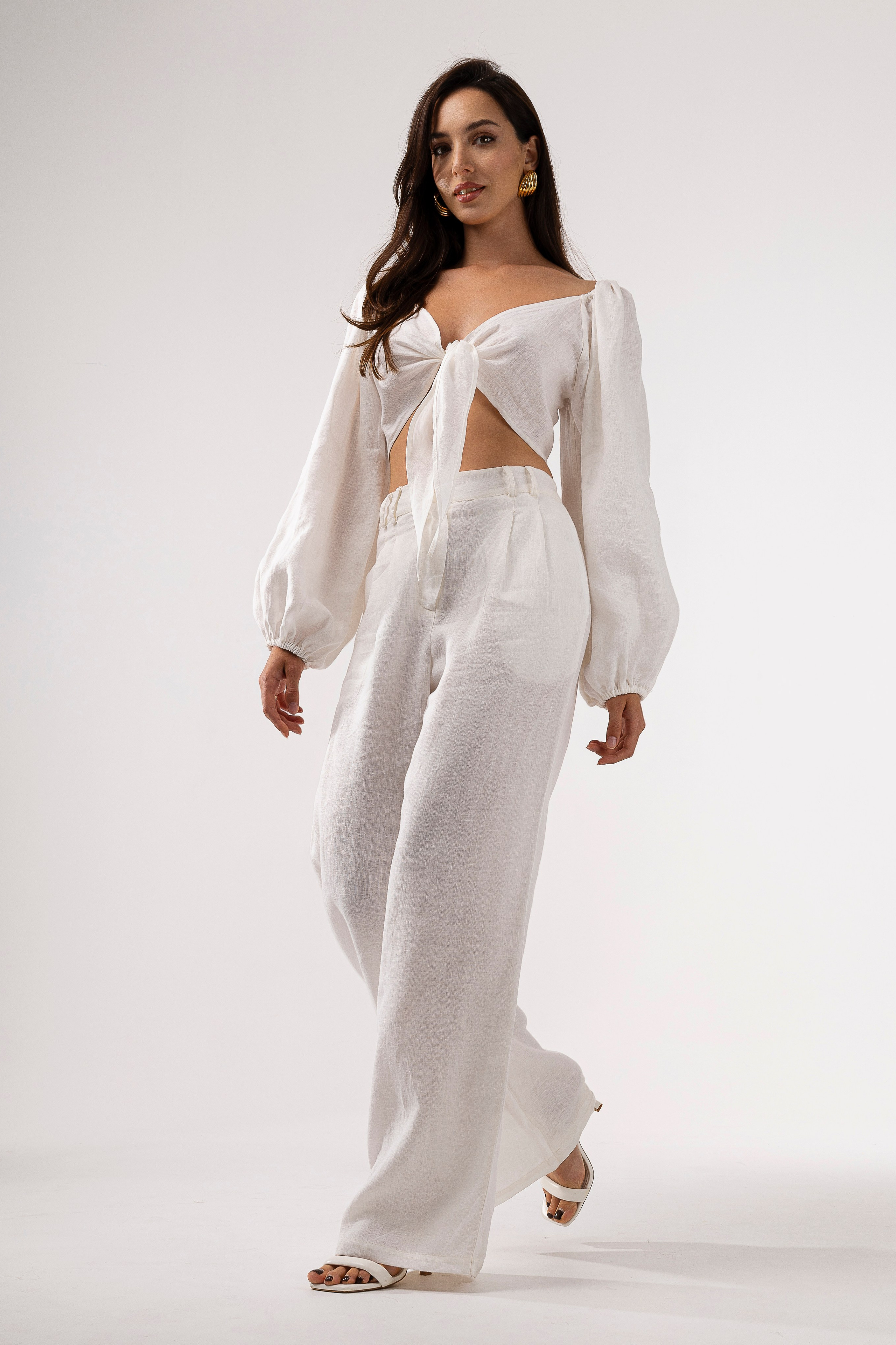 Костюм — Даша. Фото для маркетплейсов в самых сочных локациях города Сочи