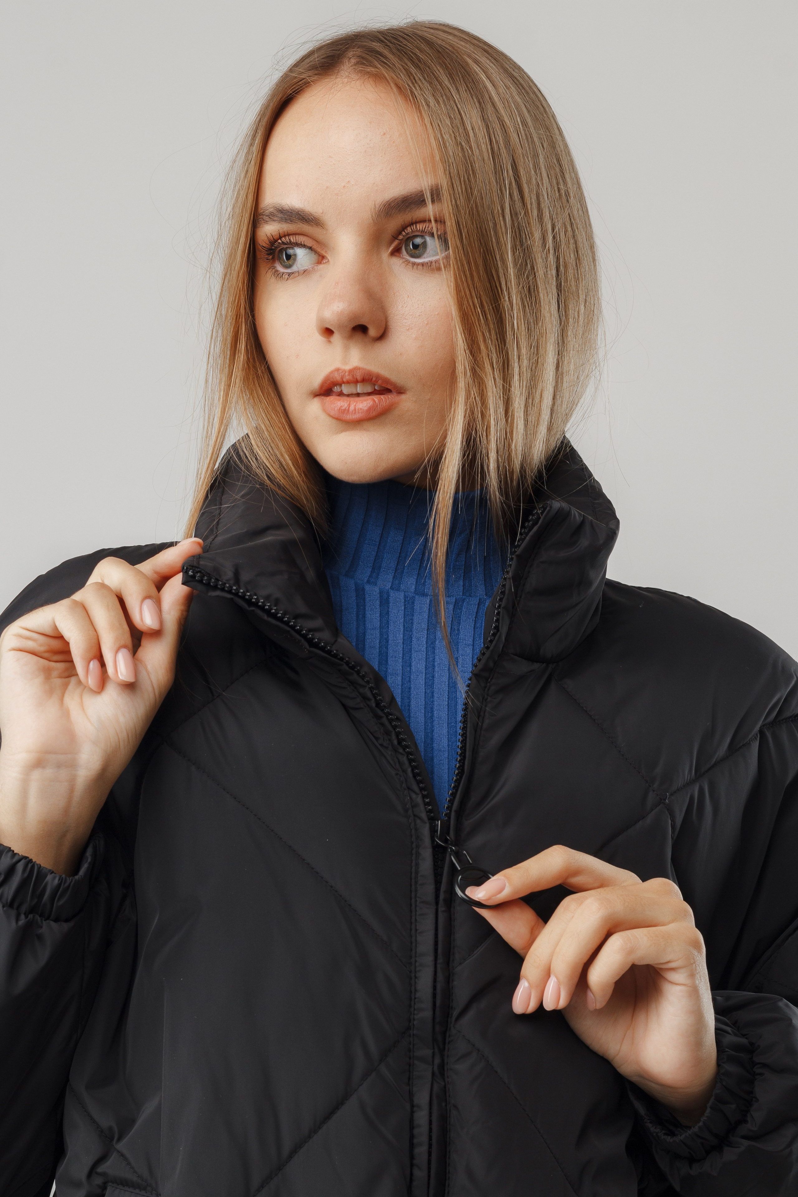 Куртка — Полина. Фото для маркетплейсов в самых сочных локациях города Сочи